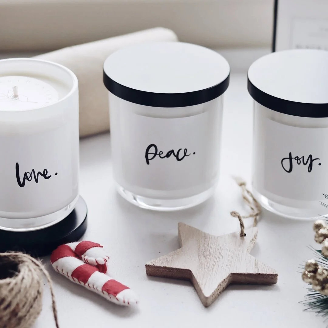 May your days.. be merry and bright ✨ Not long to go now, whose excited?! 👋🏽
Adding a bit of festive cheer to our Natural Soy candle range 💚

Try one of our Christmas Edition Candles, now only $29 each
🕯Eucalyptus + Wild mint🕯Black Lavender🕯San