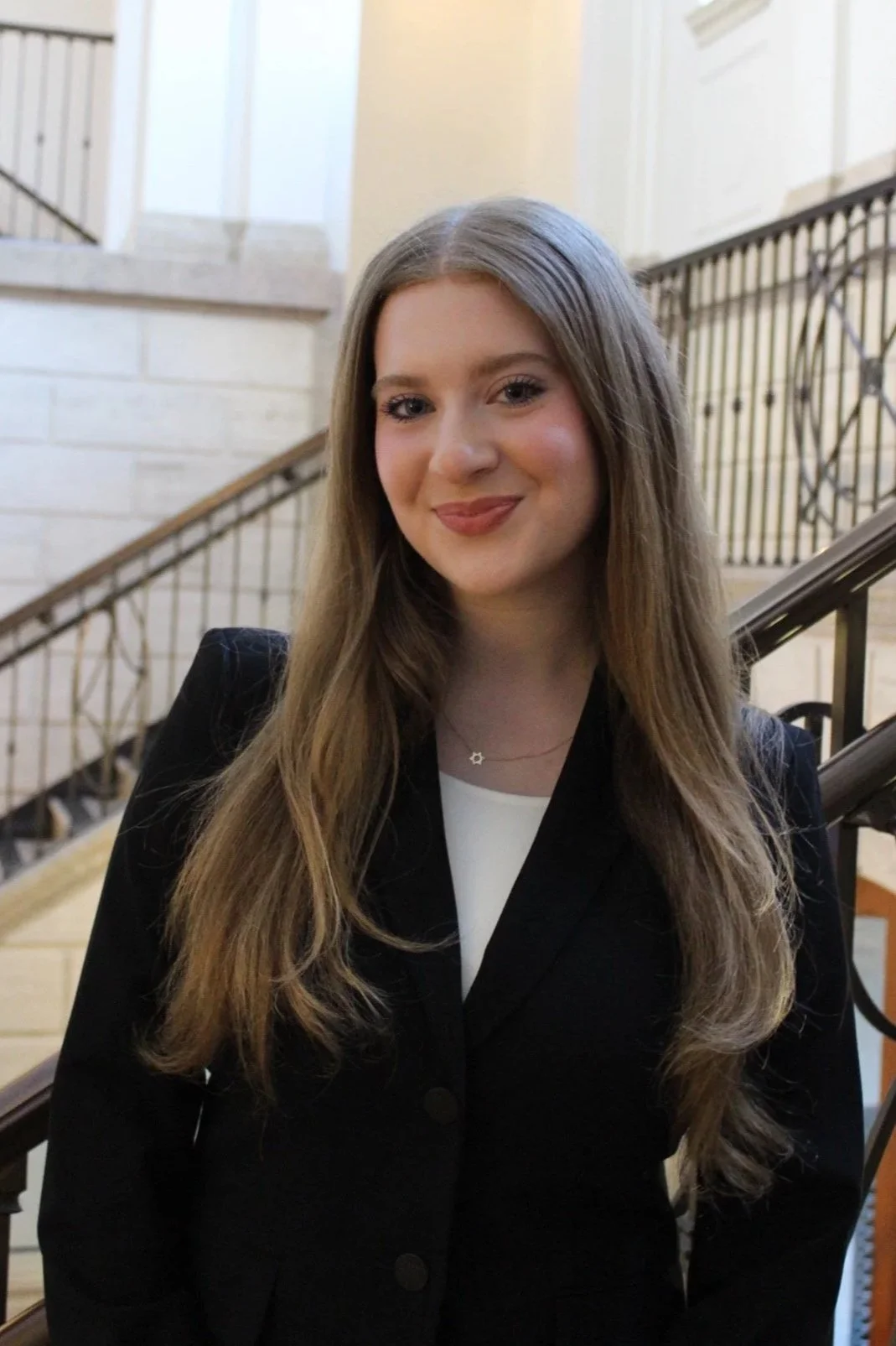 Marlowe Bloomberg || Head of Marketing || Applied Economics & Management || meb455@cornell.edu