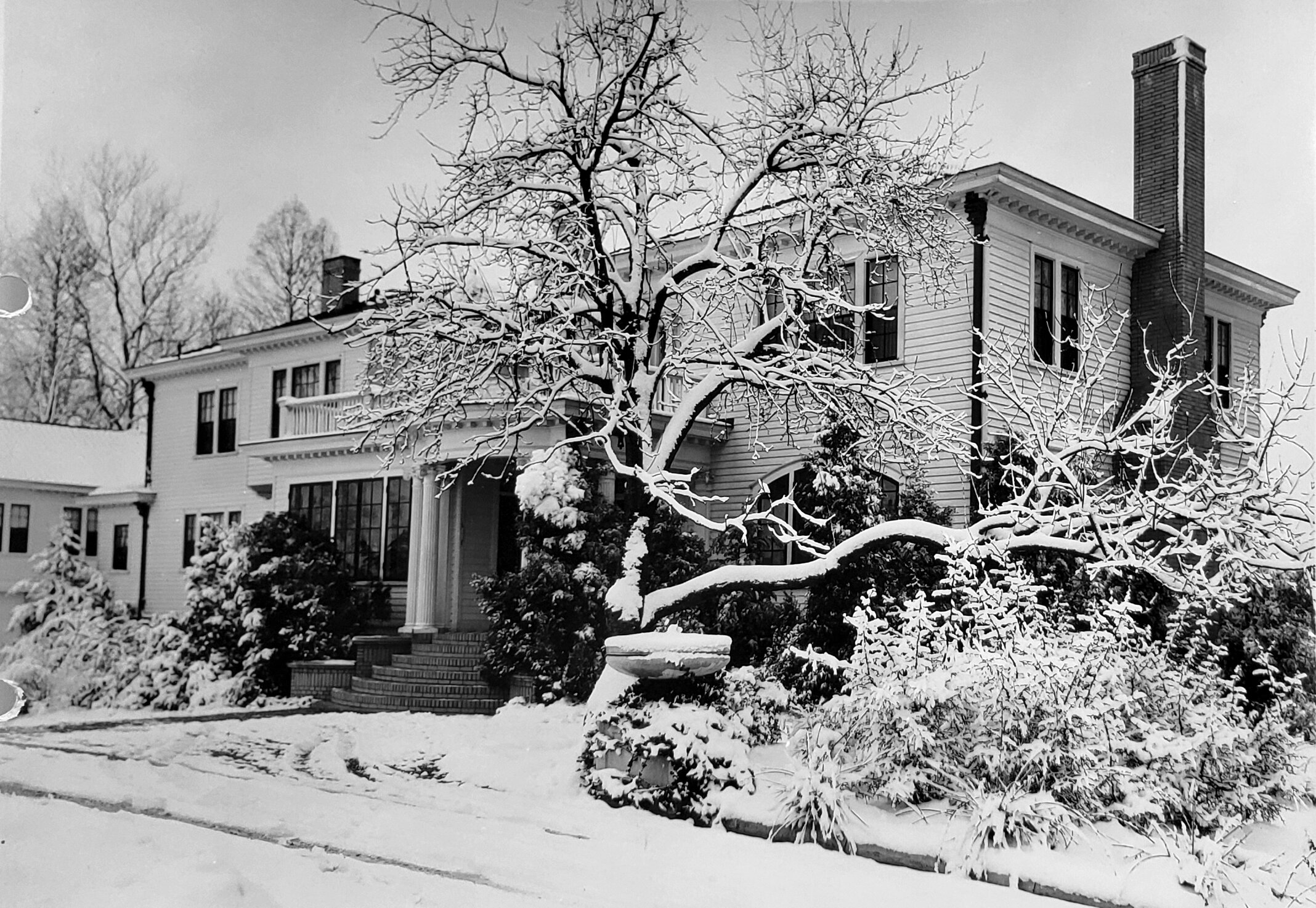 Bay Point Farm House in the snow