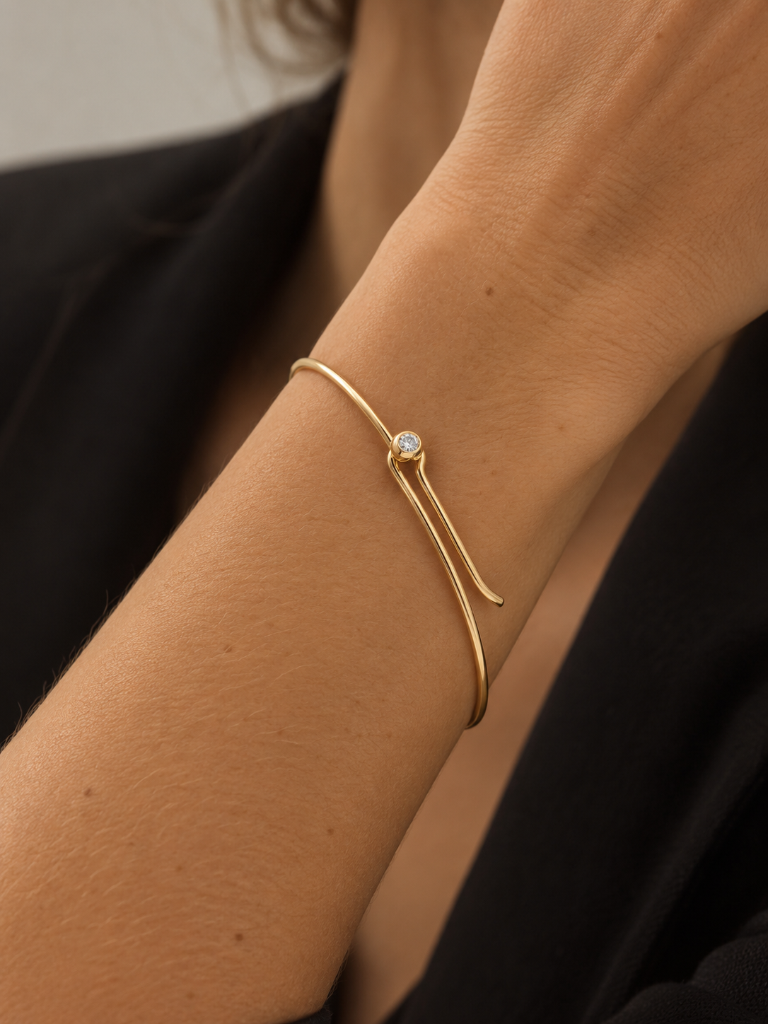 Armring på model.png
