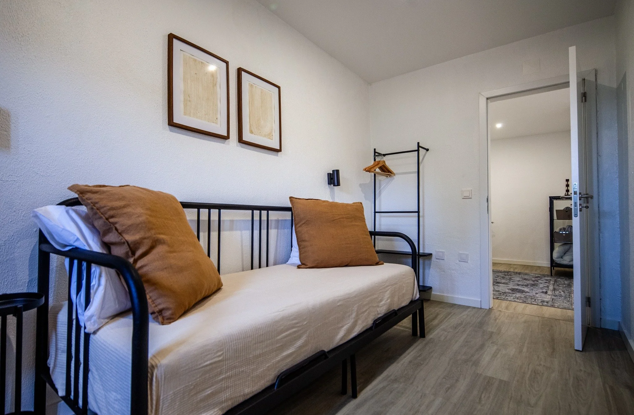 Either single and ready to mingle, or already coupled up, we got you covered with our hybrid bedroom.

#thenatural #thenaturalodgingandretreats #casaalba ##alterdochao