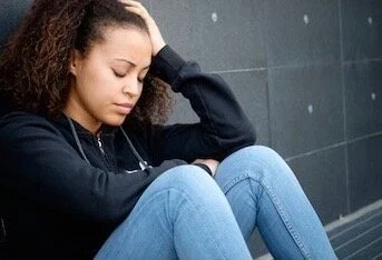 7 Ways to Genuinely Help A Grieving Friend  by Kinyatta E. Gray 