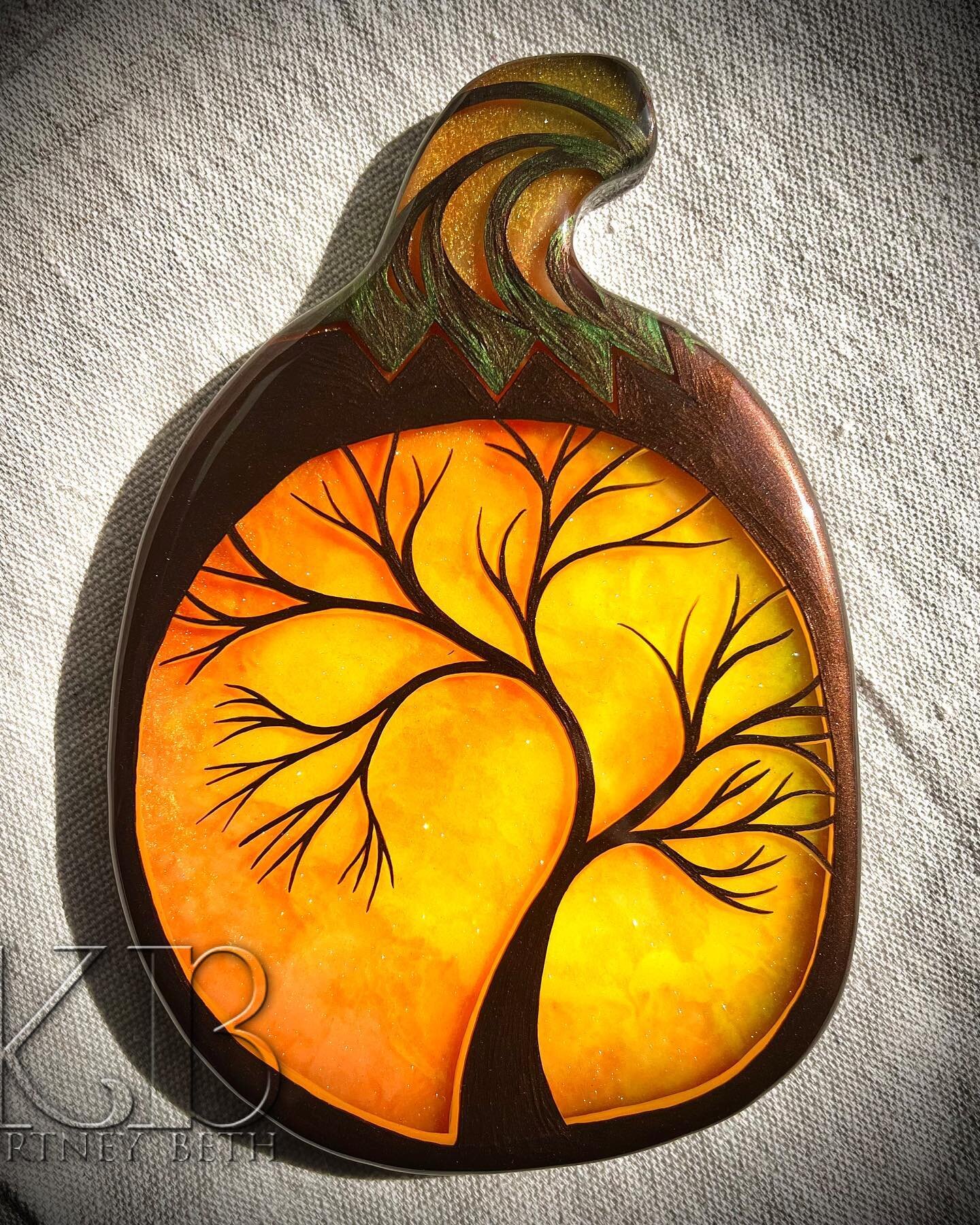 &ldquo;Pumpkin Harvest&rdquo;
Resin &amp; Acrylic on Wood 
💕SOLD💕
#kortneybethart #pumpkinart #resinartist #northdakotaartist