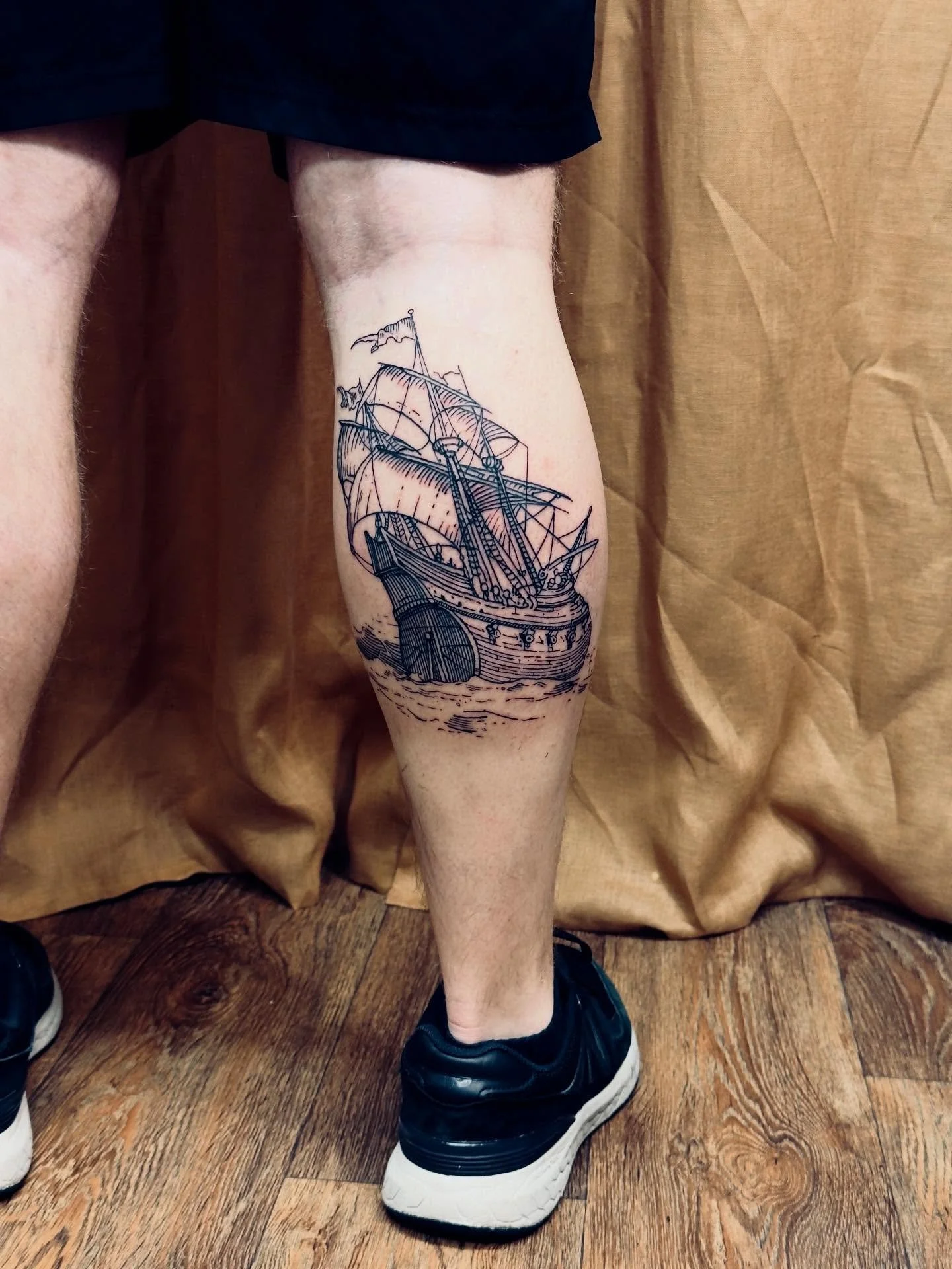 Custom ship and a pair of dancing cats for Jake from today&hellip;