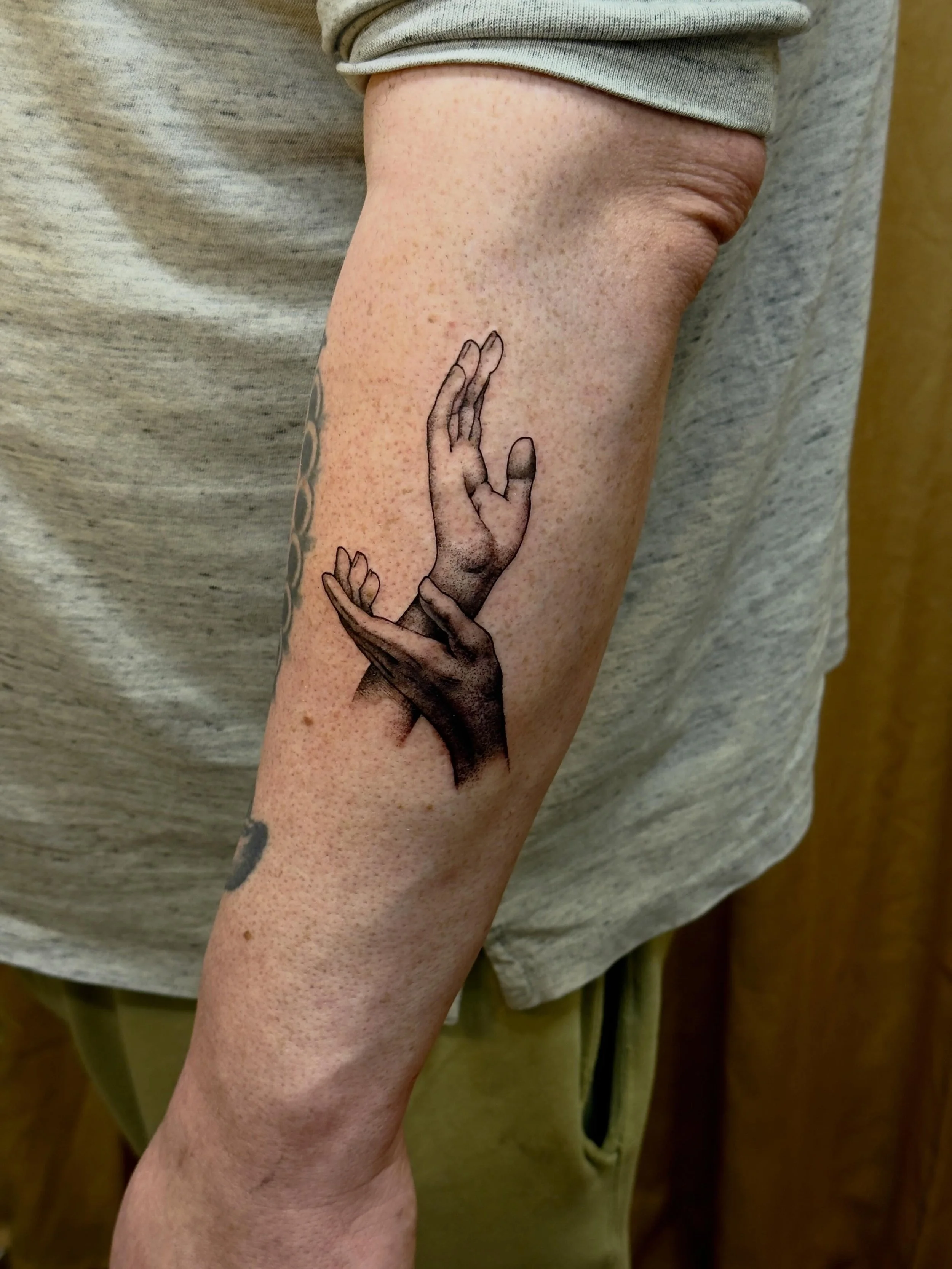 Laura Palmer&rsquo;s hands for Alan and a medieval band for Elias from today&hellip;