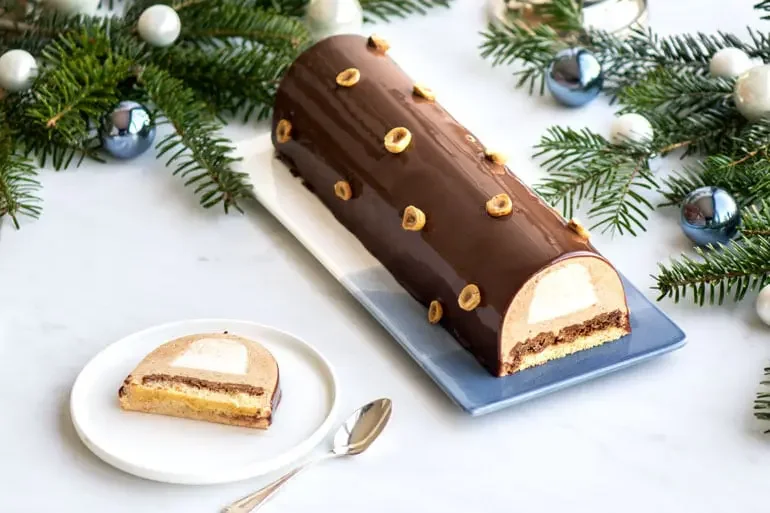 Bûche praline, café et zeste de clémentine