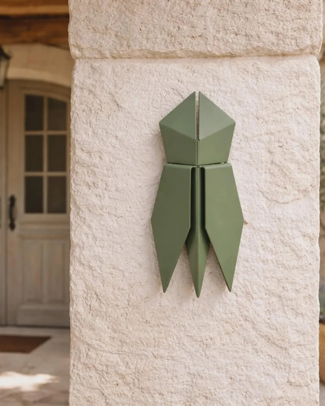 ☀️ Le chant de l&rsquo;&eacute;t&eacute;&hellip; version d&eacute;co 🇫🇷

Les cigales Clareine sont arriv&eacute;es en boutique et elles sentent bon le sud, la chaleur et les vacances 

Des pi&egrave;ces d&eacute;licates et pleines de charme fabriqu