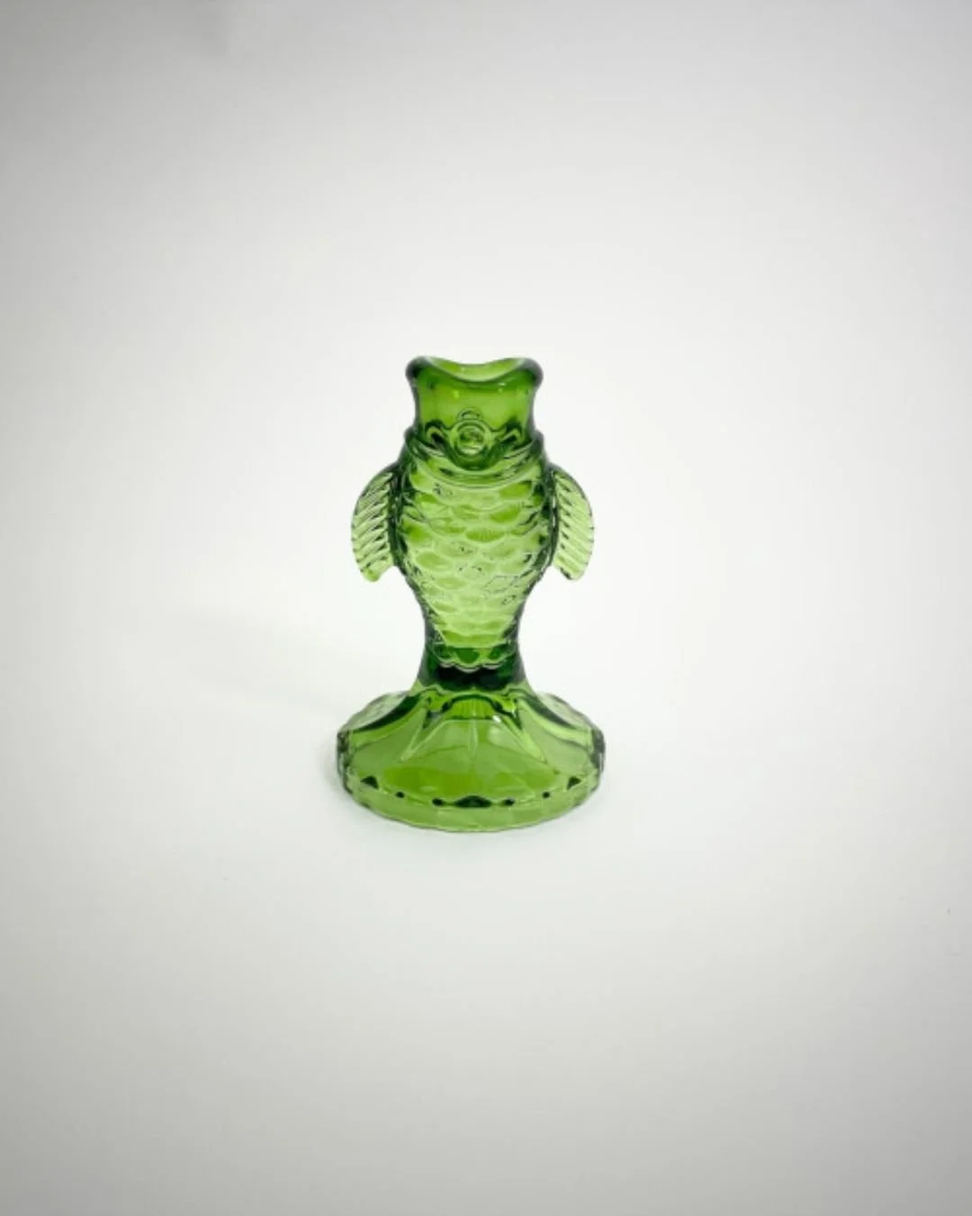 Bougeoir en verre vert en forme de poisson, accessoire décoratif rétro parfait pour une ambiance naturelle et élégante