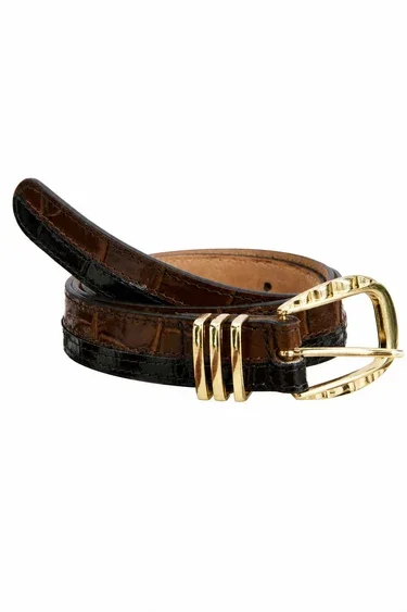 Ceinture Hera effet croco verni, vue de face sur fond blanc.