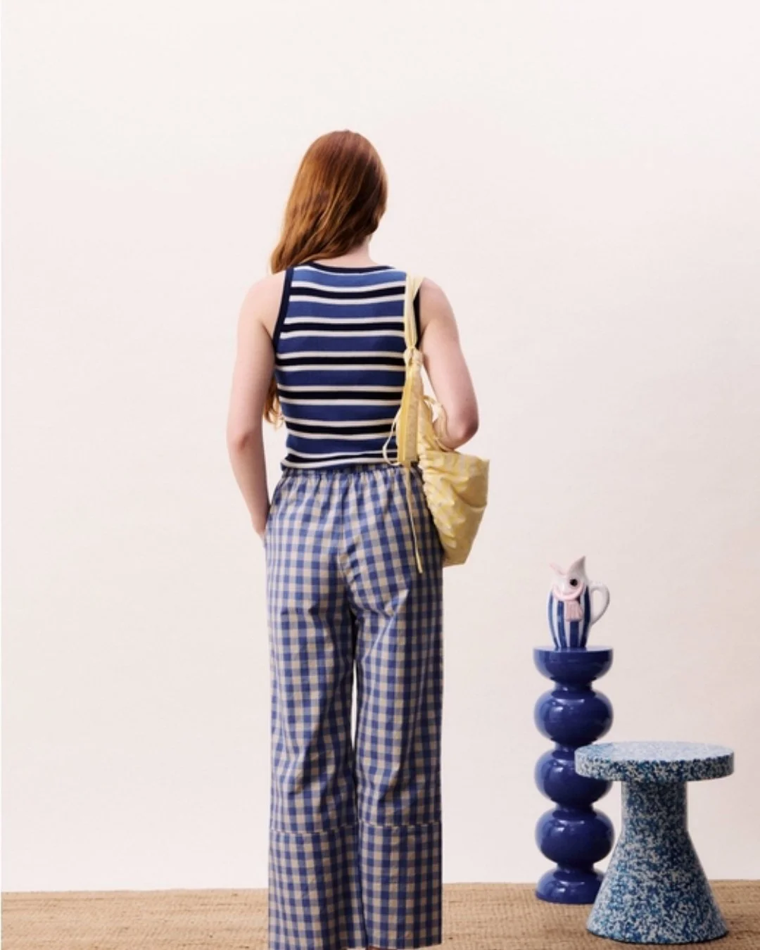 Silhouette de dos du top Ceruleen bleu rayé Frnch Paris