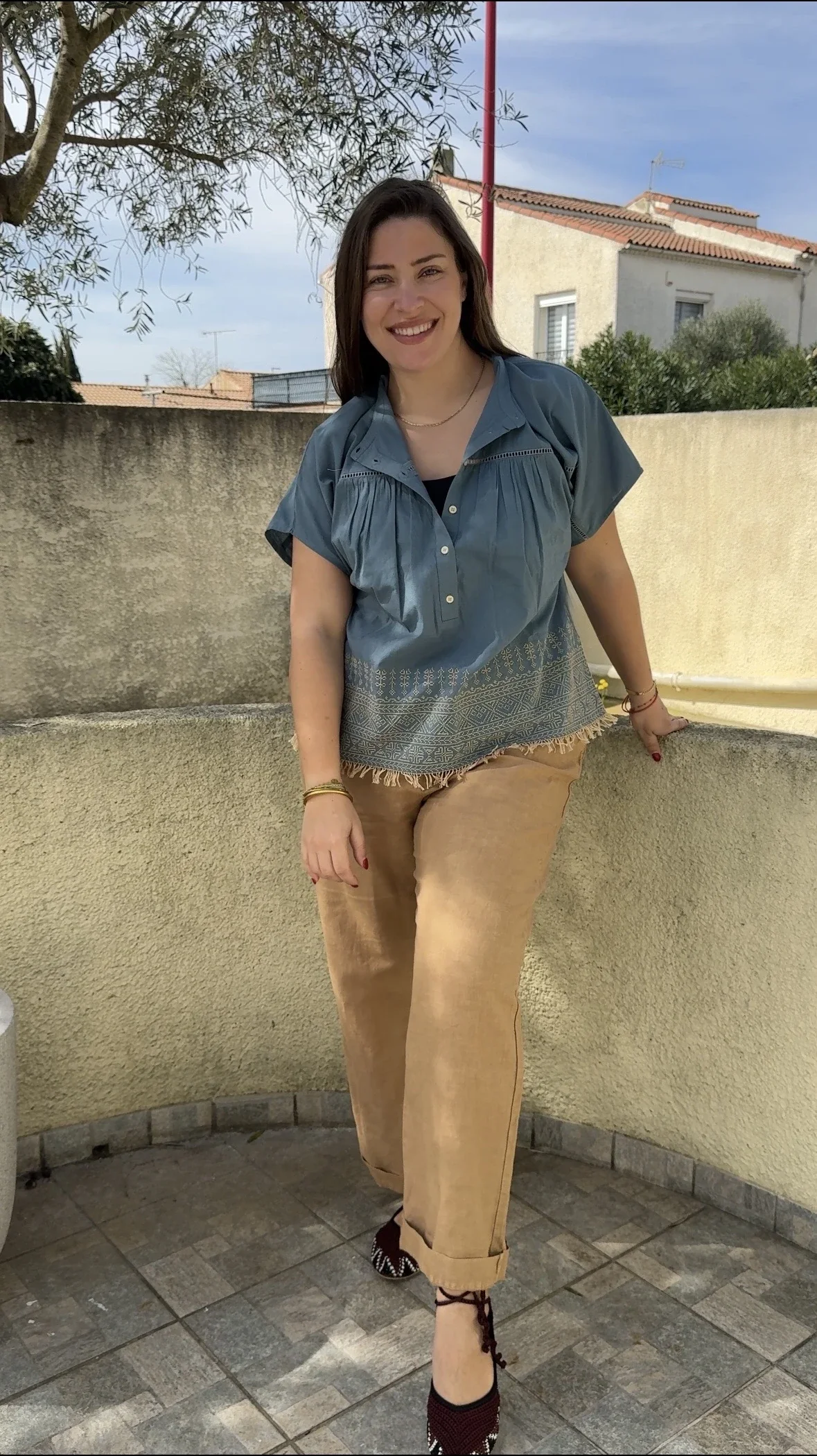 Chemise Lucien Hod Paris avec coupe moderne pour un look chic et décontracté.