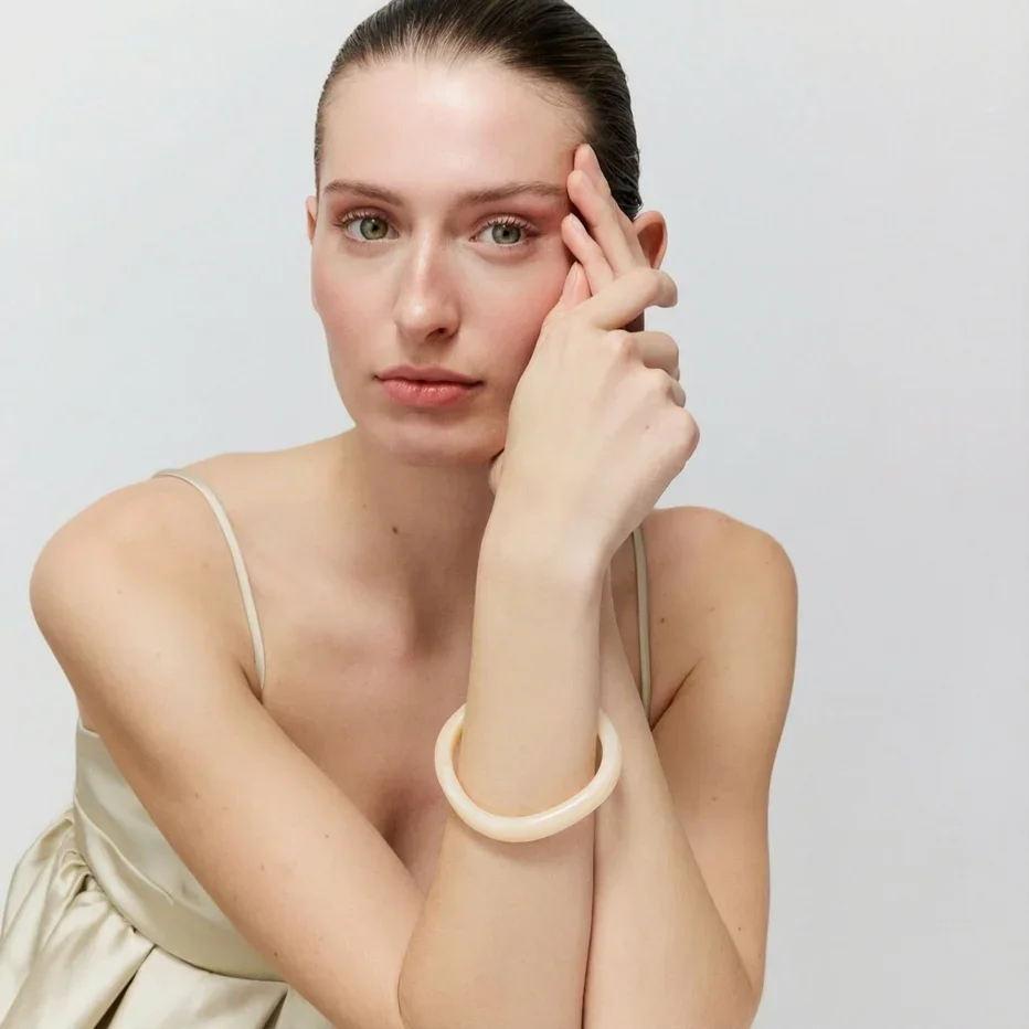 Bracelet Soft Edge Bangle latte marble design moderne