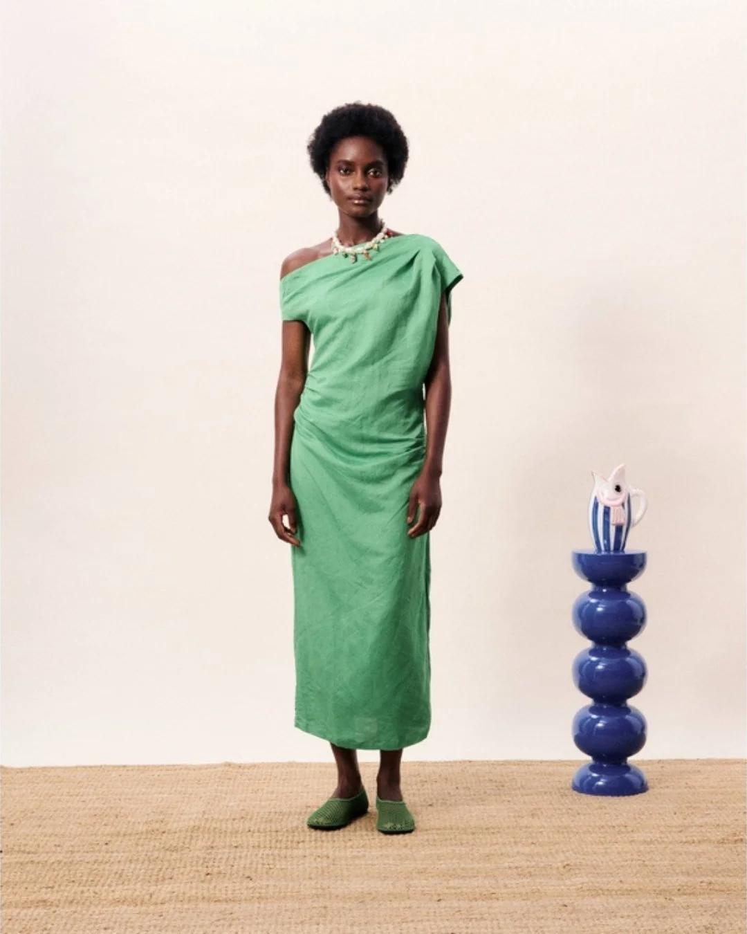 Robe Morere verte de la marque Frnch Paris, tres élégante pour sortir ou pour un évenement