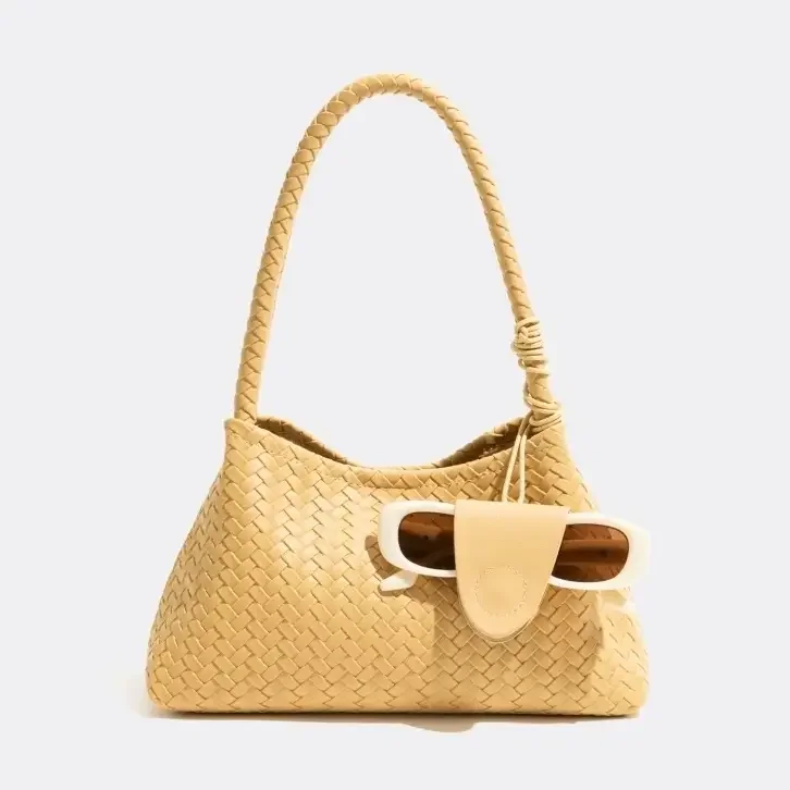 Sac porté épaule tendance avec finition tressée élégante
