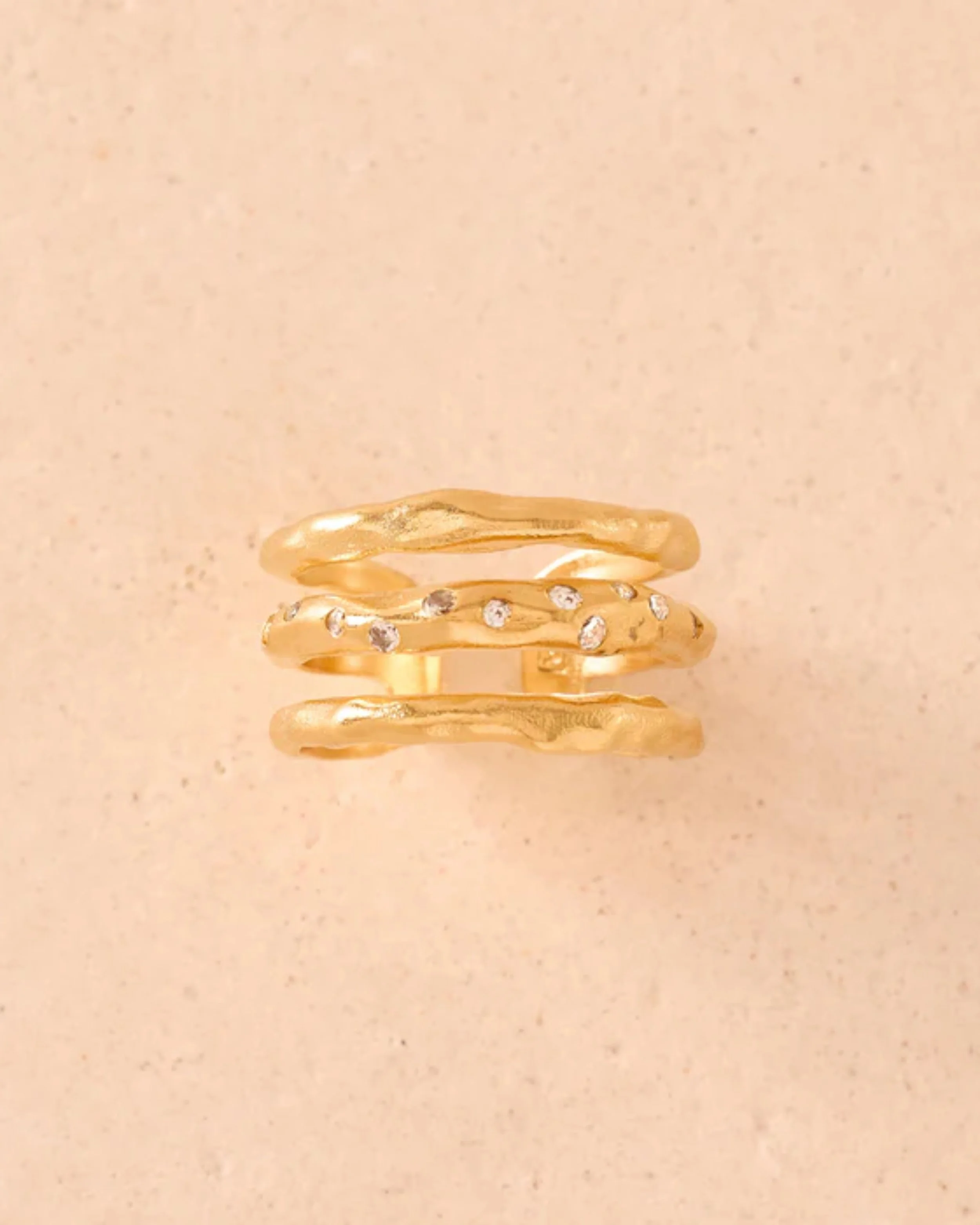 bague Iris de la marque française Agapée trois anneaux avec pierre zircon