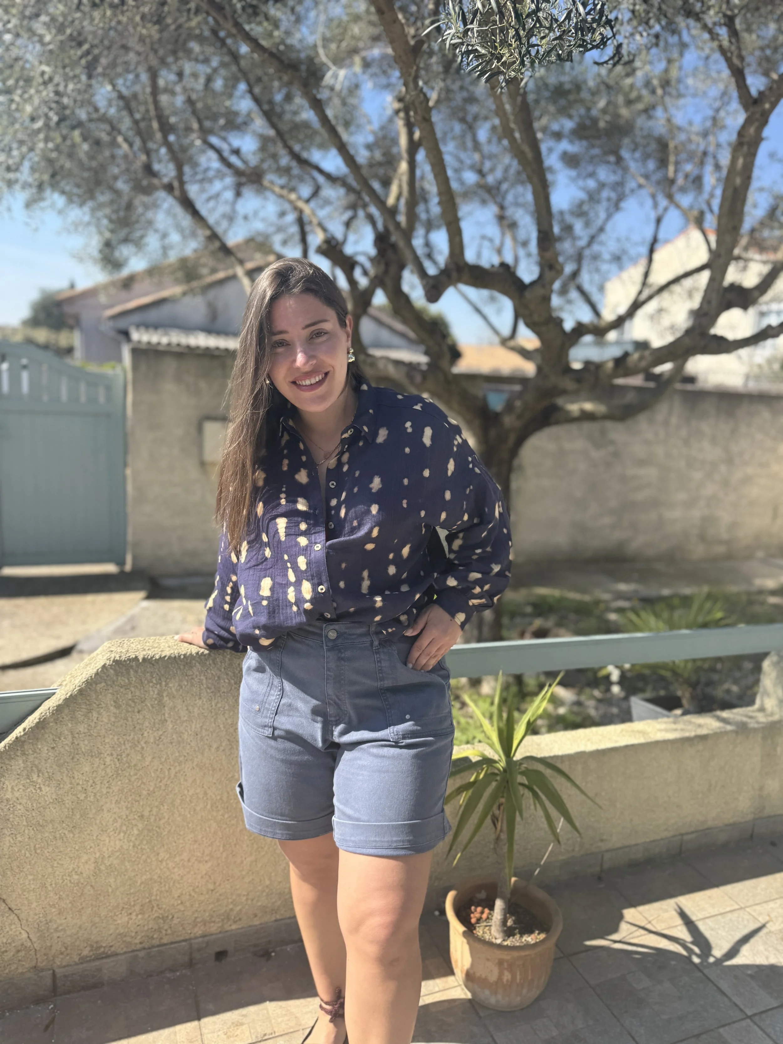 Short Bermuda Carmela couleur Indigo de la marque Hod Paris