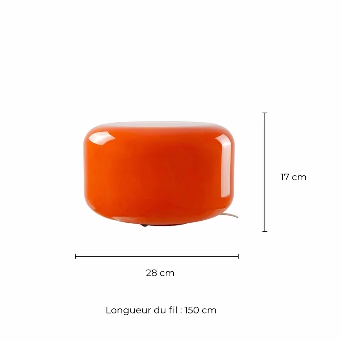 Reflets et brillance du verre de la lampe Livo orange.