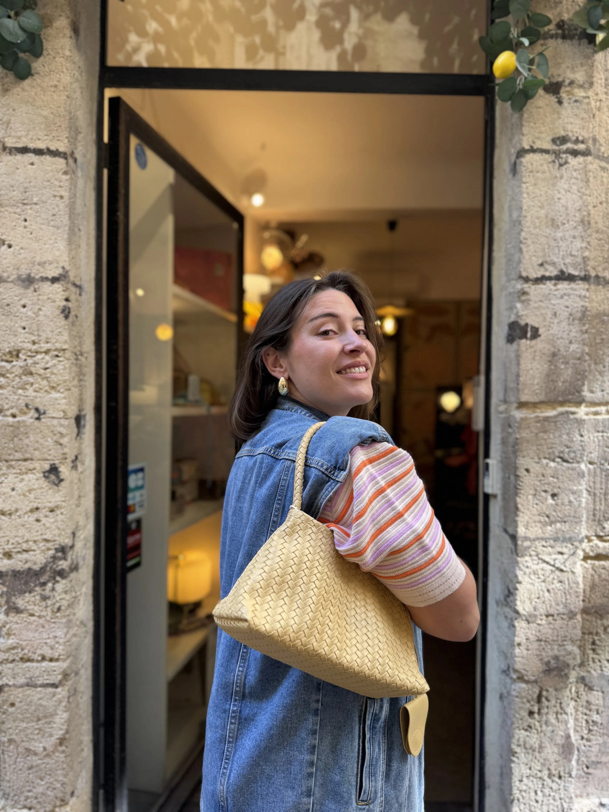 Sac en cuir vegan tressé jaune beurre tendance