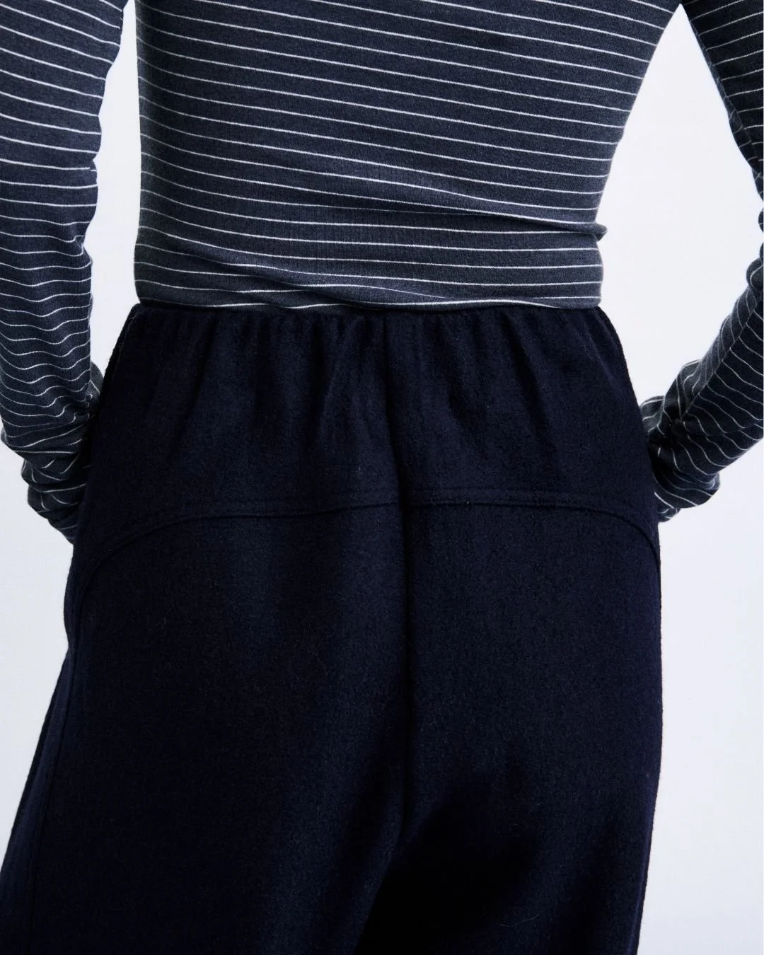 détails pantalon smolikas Frnch Paris