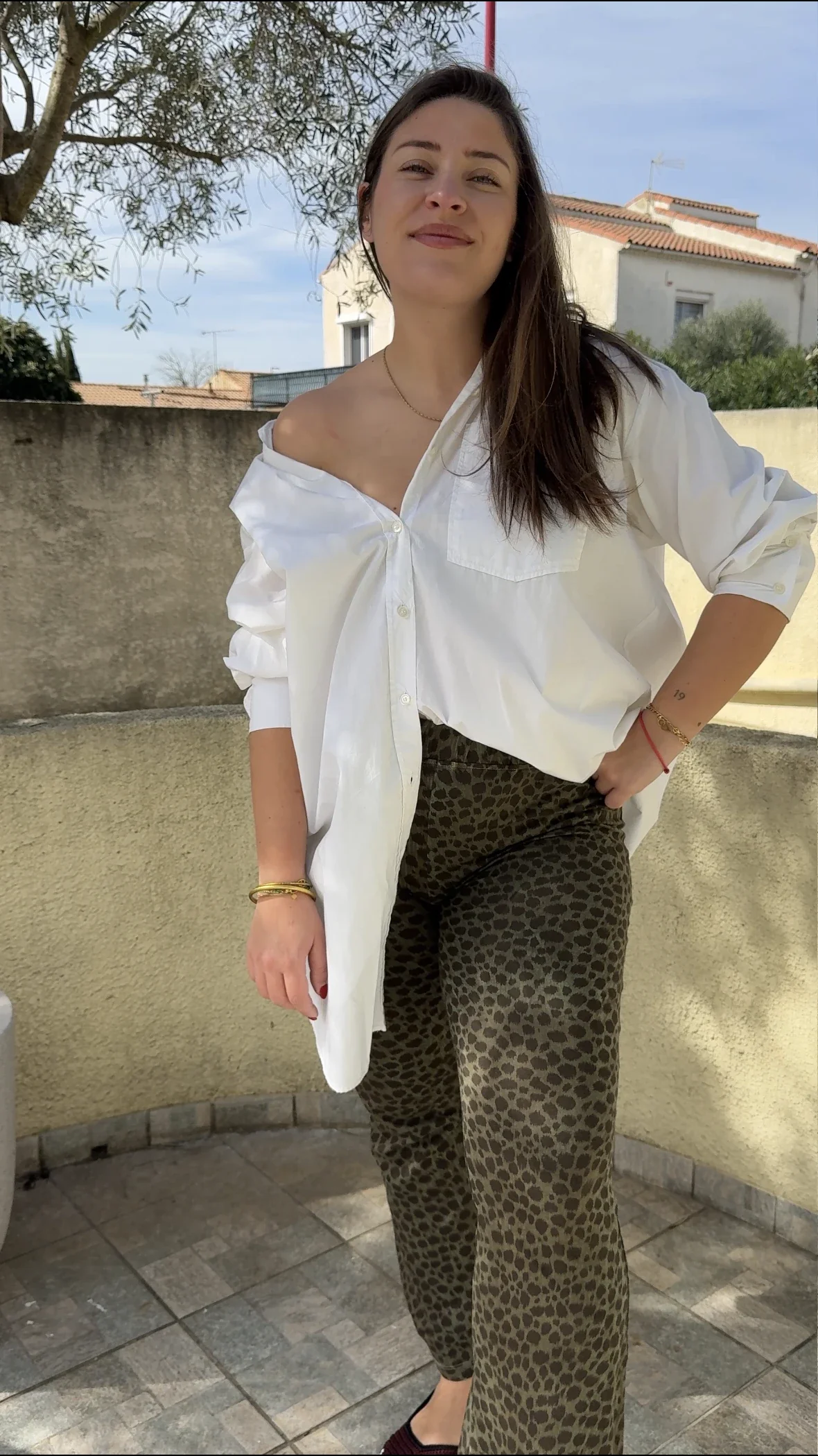 Détail du legging Mélia léopard Hod Paris avec imprimé animalier moderne.