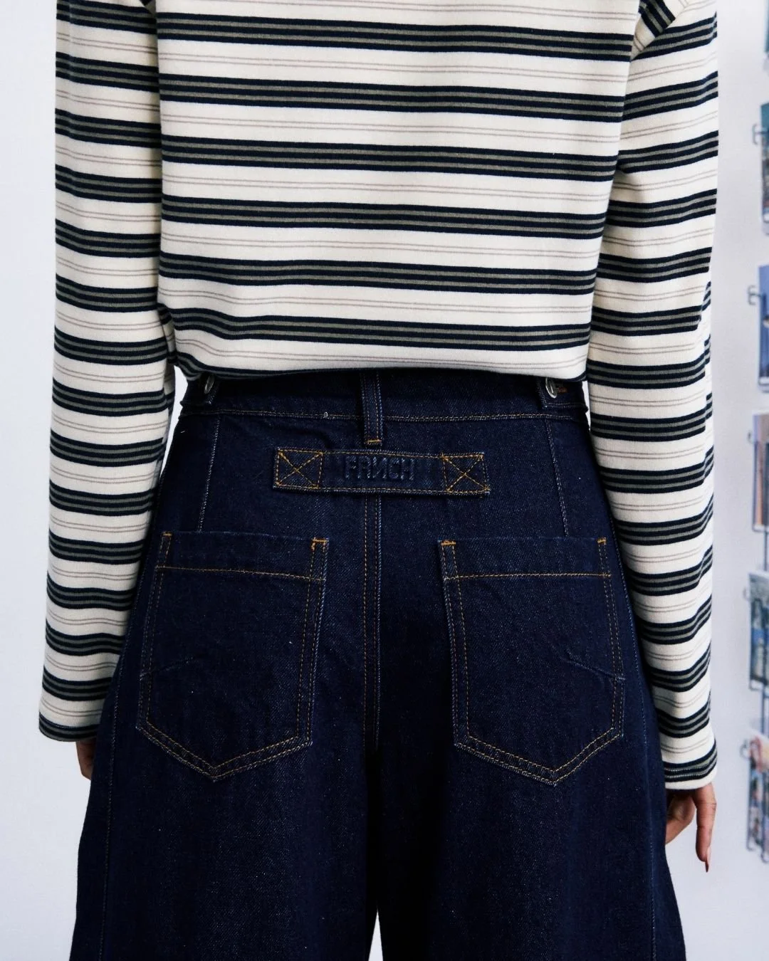 Pantalon denim FRNCH Paris coupe barrel ample aux hanches
