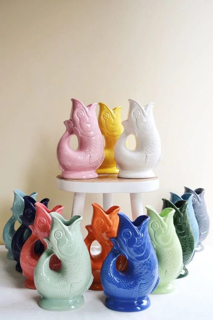 des carafes exposées 