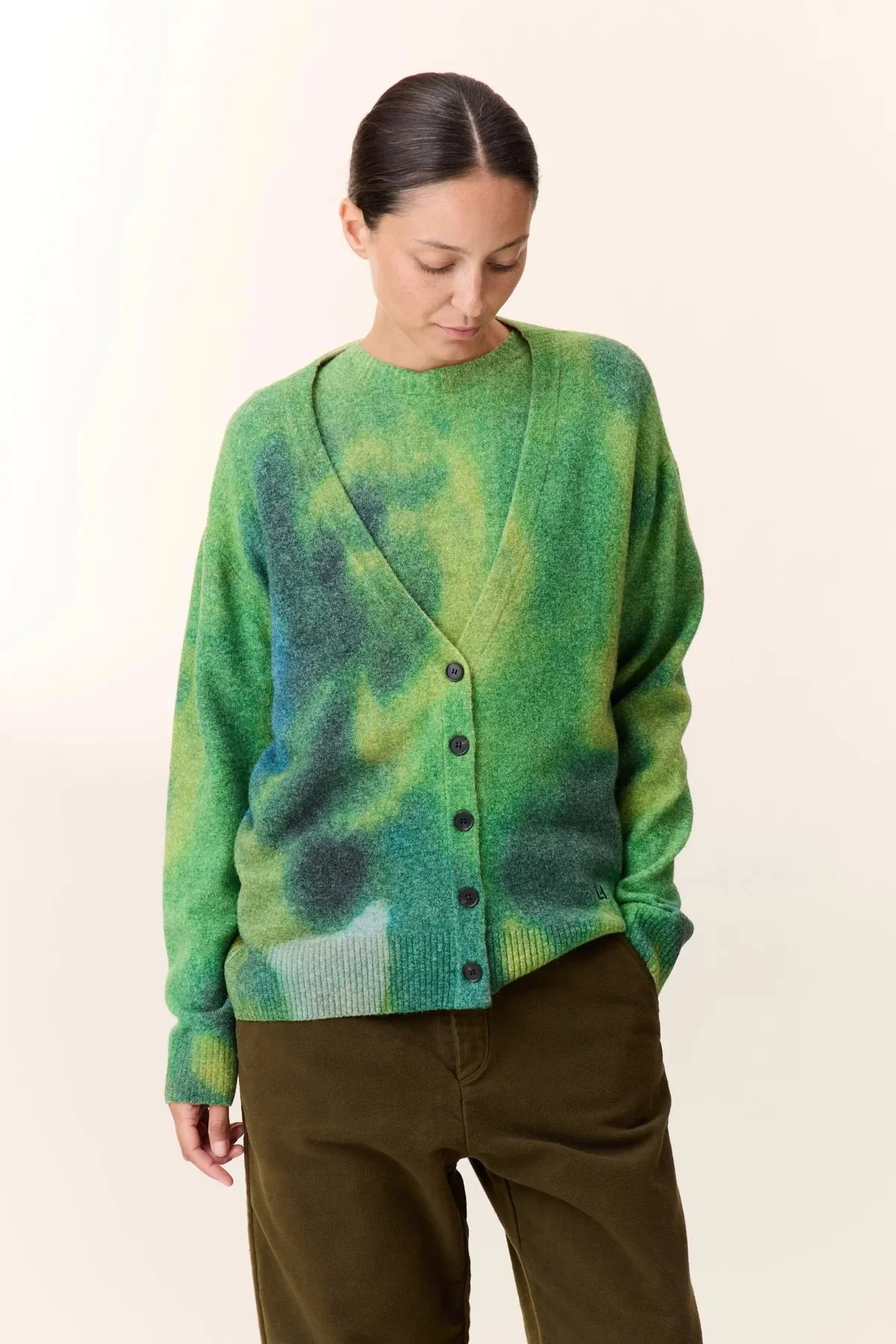 cardigan-ming-pln-green_Leon&harper.jpg