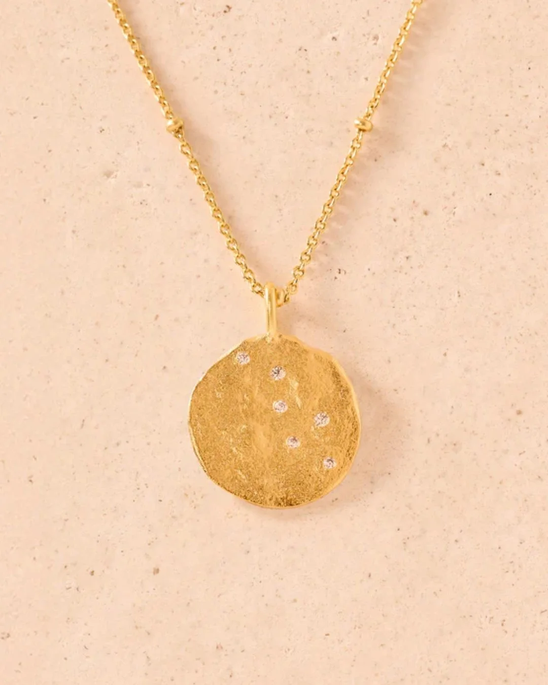 Collier Lumoria, Agapée sur fond rose