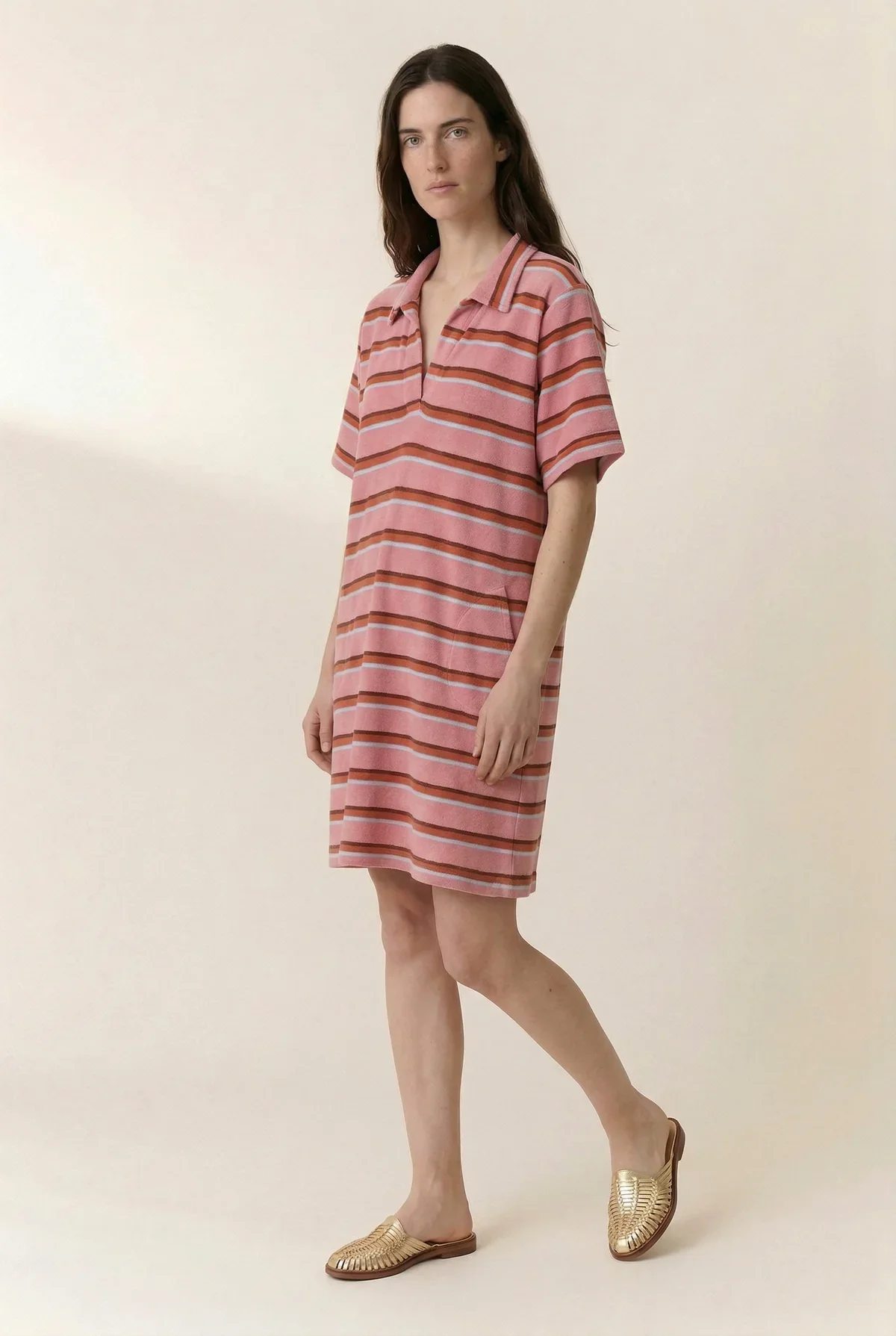 Robe rose rayures colorées tenue estivale