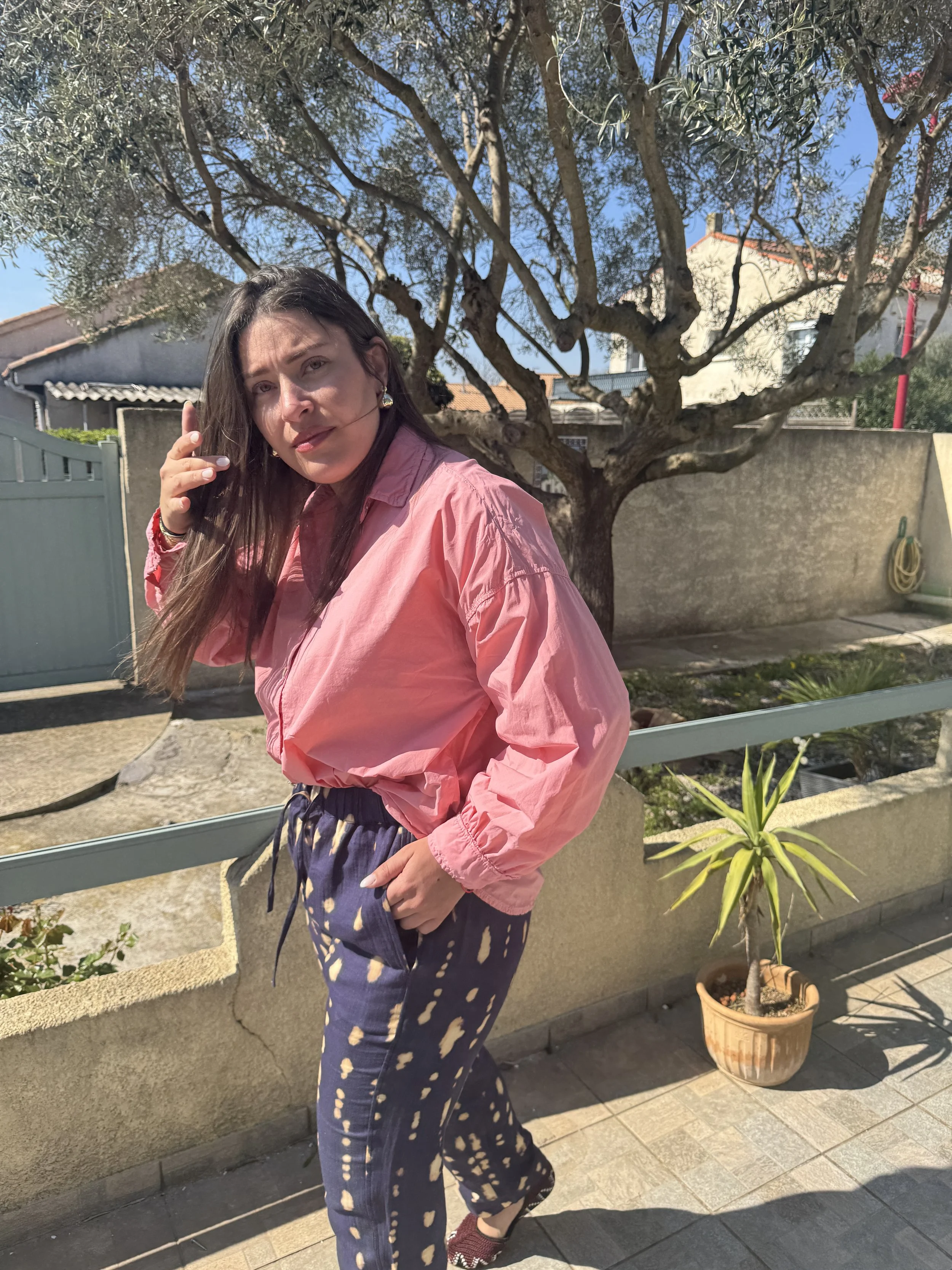 Adoptez le pantalon Jaribu Hod Paris pour une silhouette élégante et tendance.