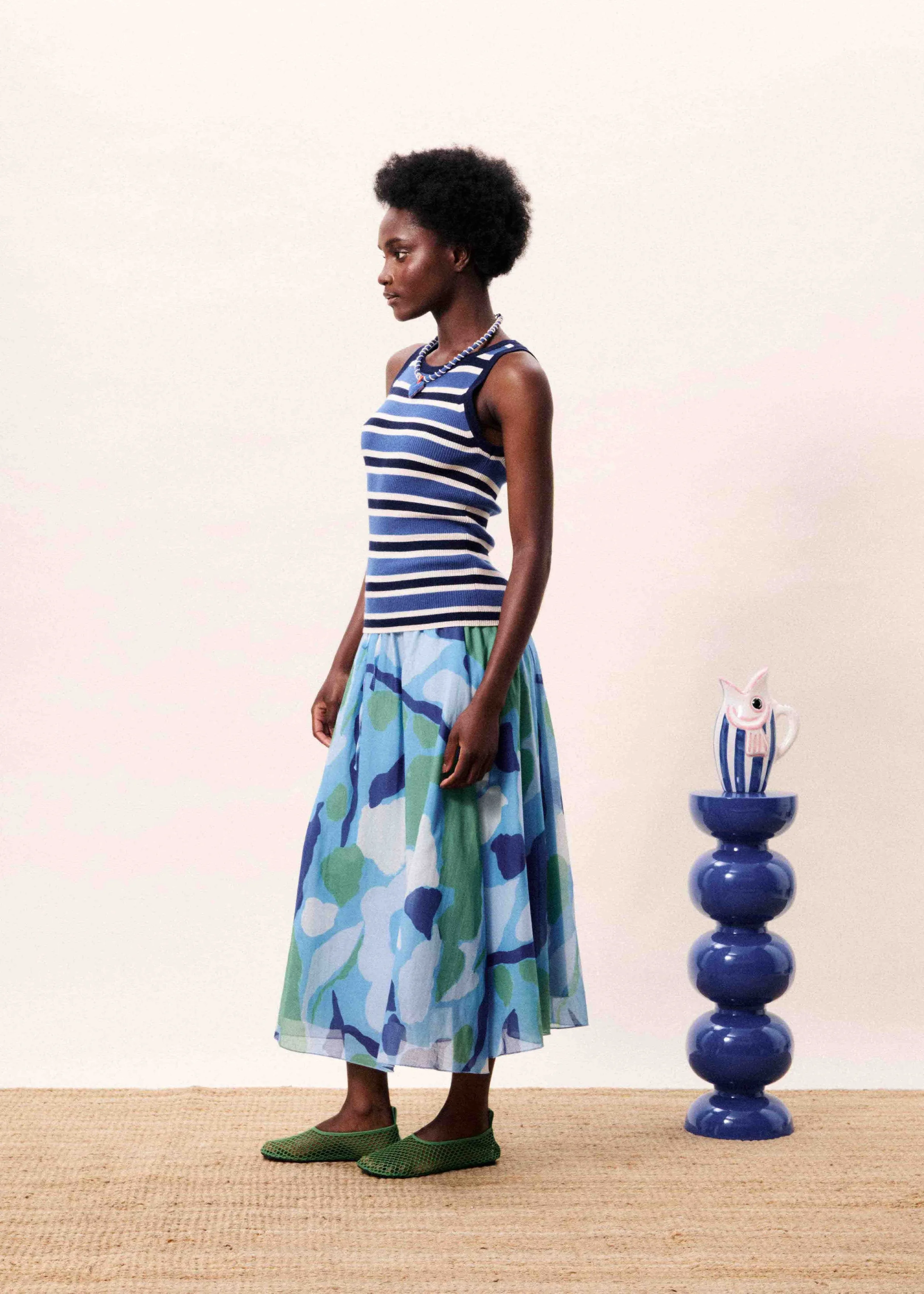 Détail de la taille haute élastiquée avec cordon de serrage de la jupe Sargasso Nenufar Bleu