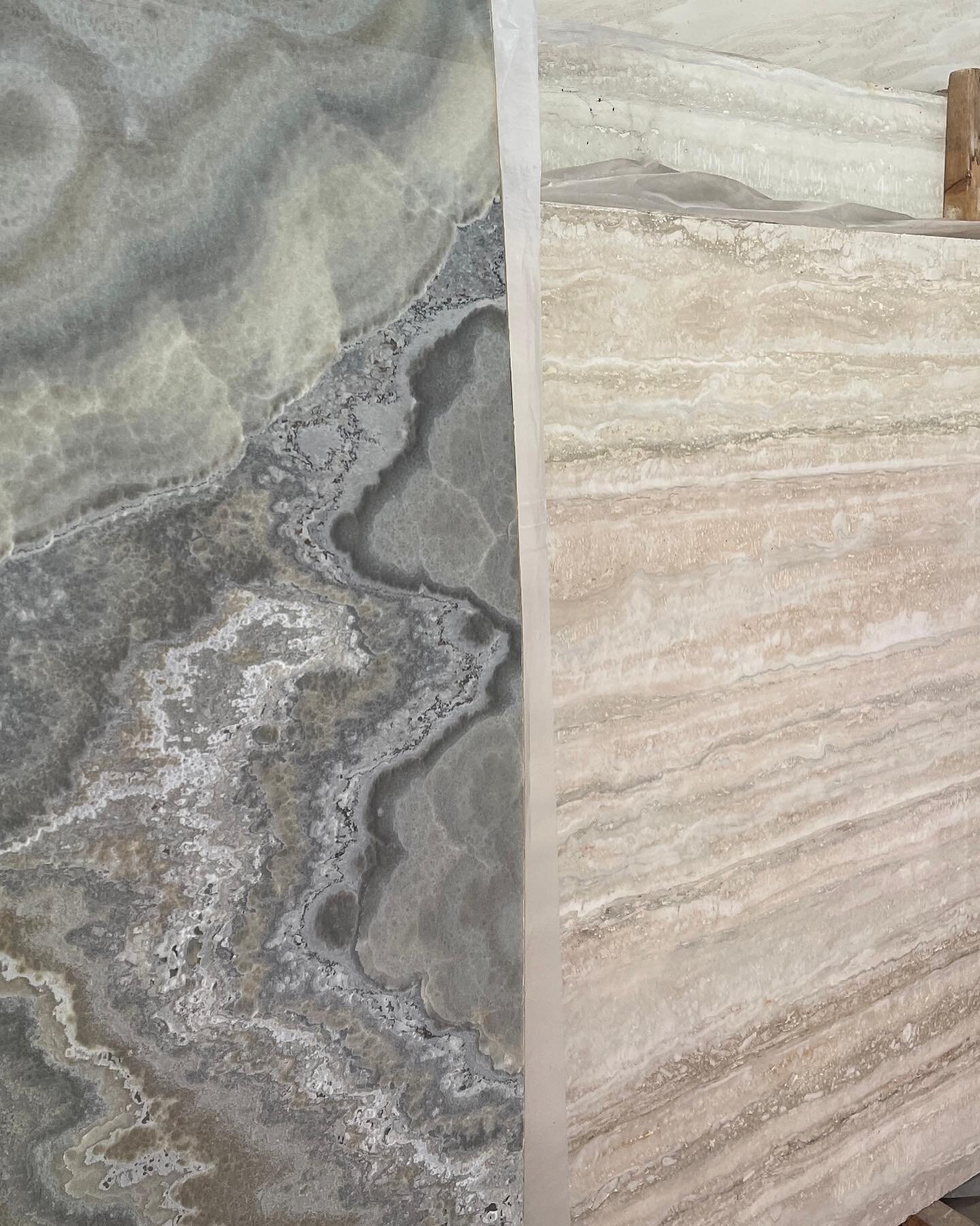 I'm always grateful when working with natural stone 〰️ the sheer variation of colour, movement and texture that our earth creates will never cease to amaze me