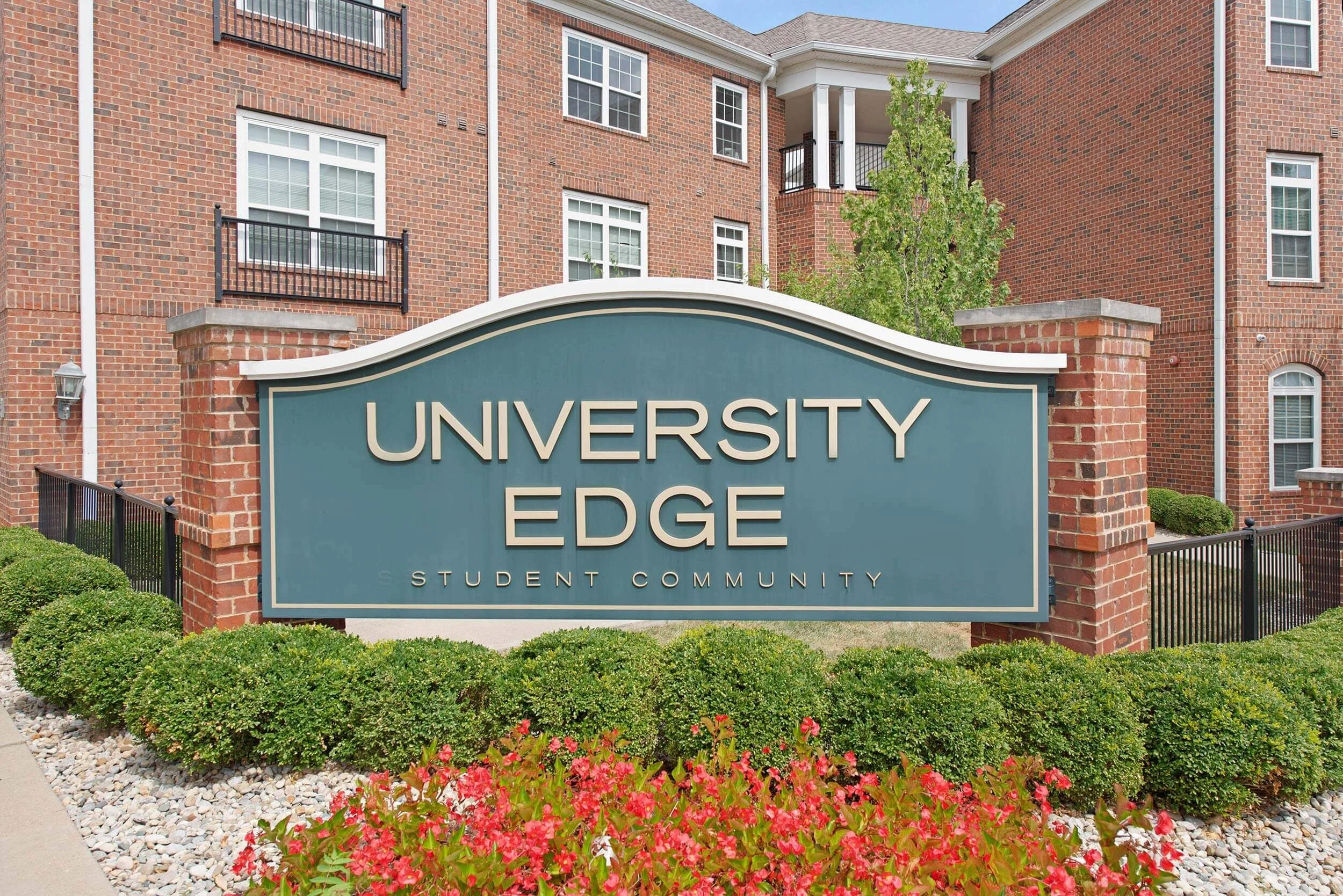 University Edge Cincinnati Off Campus Student Housing