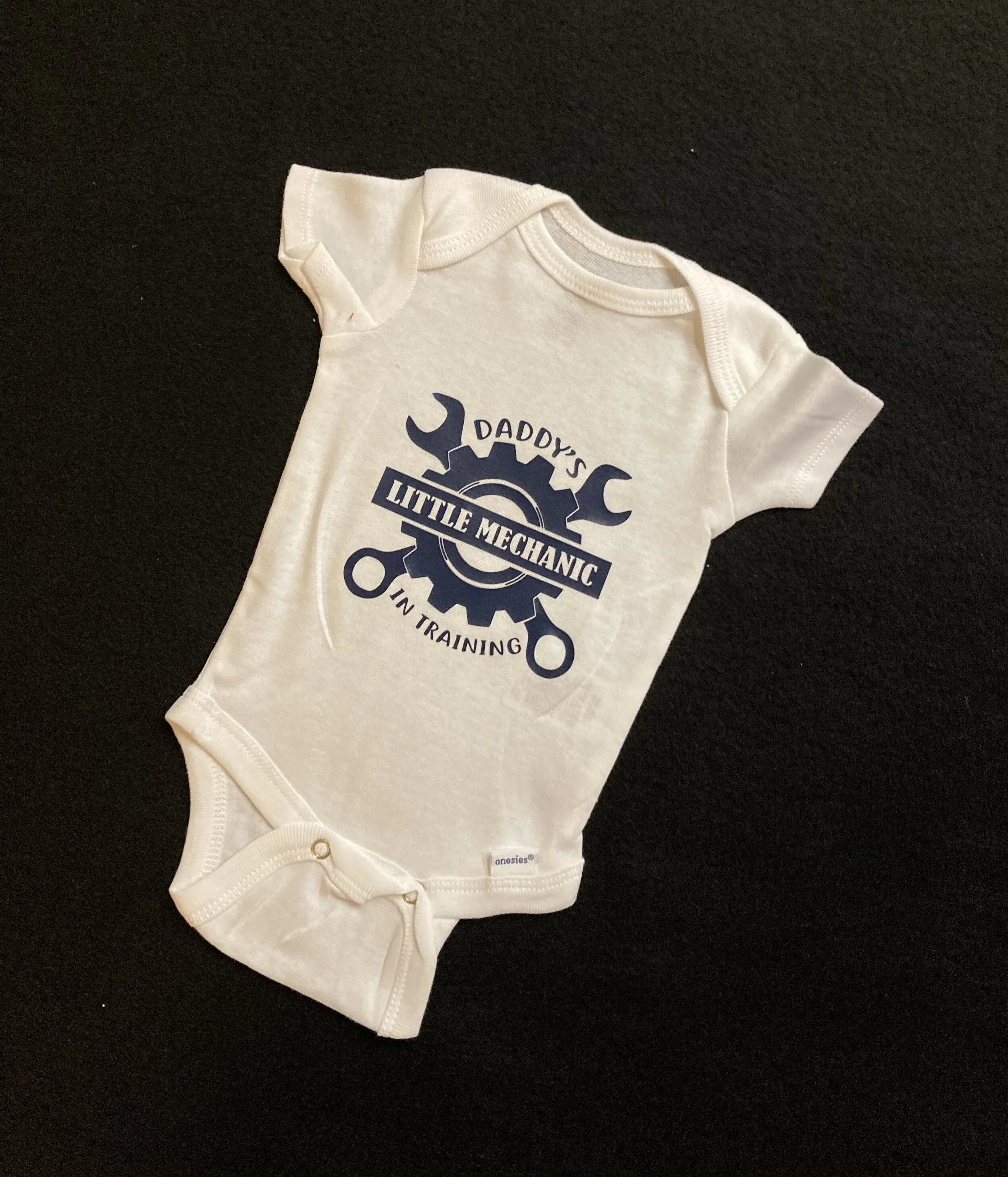 Daddy’s Little Mechanic Baby Bodysuit – Funny Custom Infant One-Piece