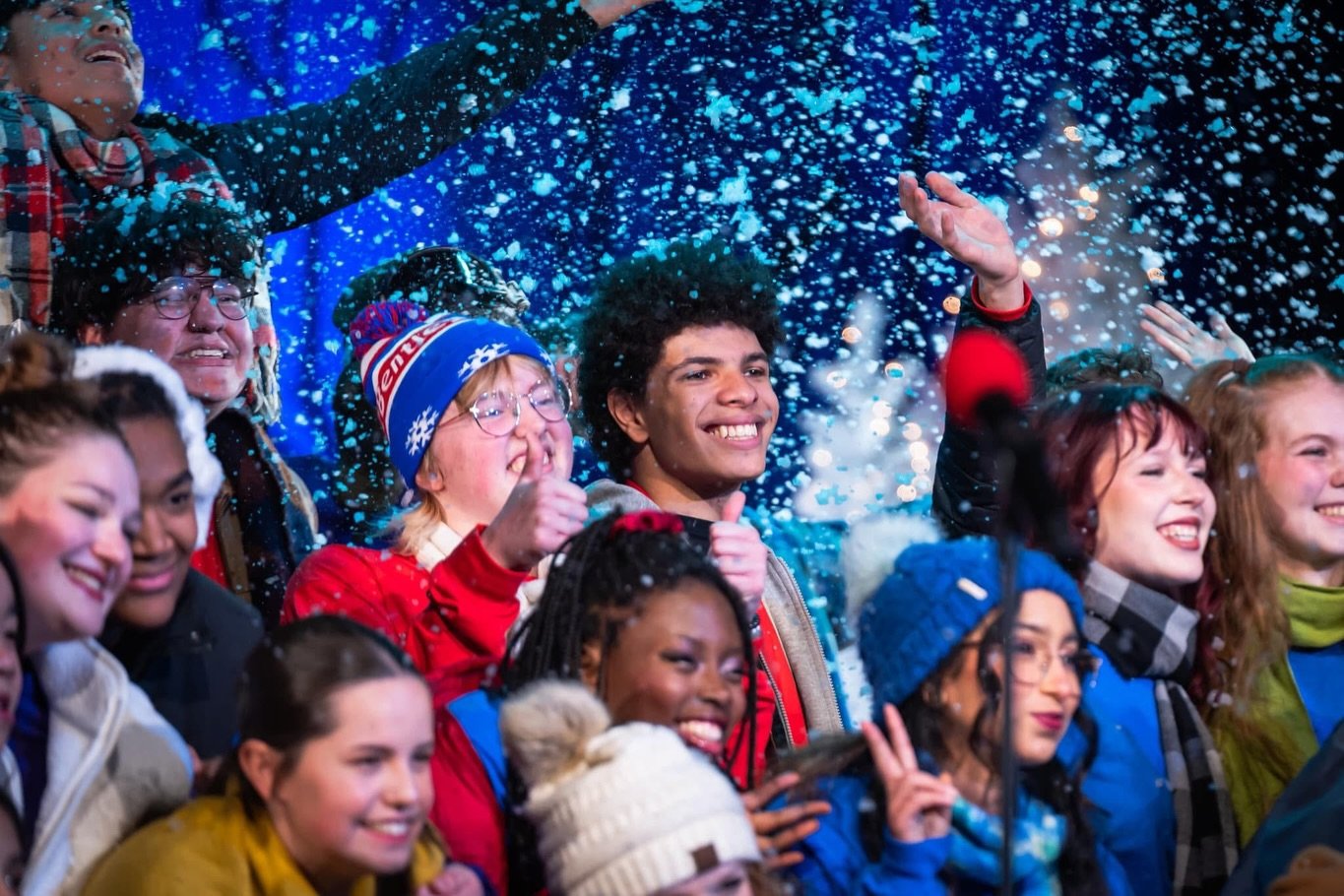 It&rsquo;s a snowy morning out there! Makes us excited for our annual holiday celebration next weekend! 

Join us for A Starry Night next Thursday-Saturday ❄️