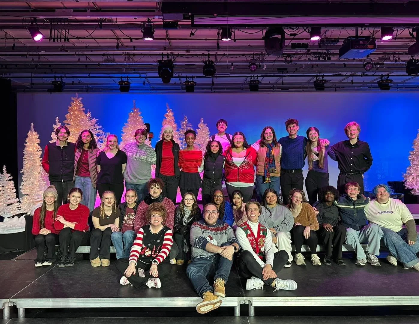Our seniors at their last ever holiday show ❤️