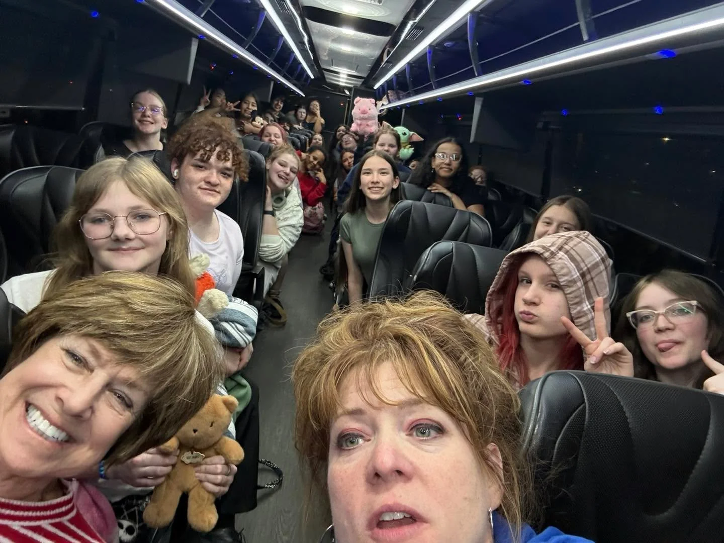 After catching multiple flights from Los Angeles to Salt Lake City and then to Denver, we&rsquo;re now loaded up on buses and are on our way to Bloomington! Probably the roughest bus selfies we&rsquo;ve taken all season. 

See you later tonight, Minn