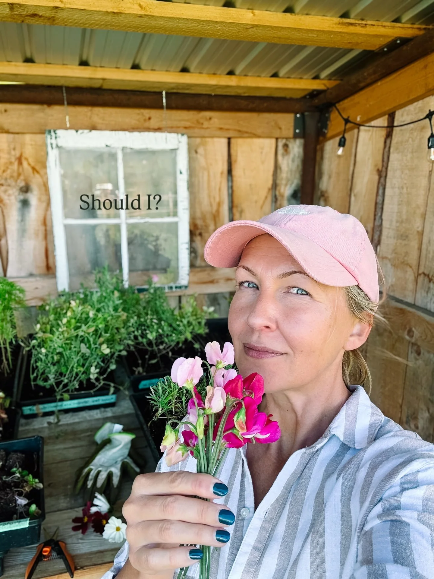 Following the advice of someone I look up to @commonfarmflowers 

In a recent post, she said to take more selfies because it&rsquo;ll make us feel less self-conscious when asked for a spur of the moment photo. And, well, it appears to be true. 

But 