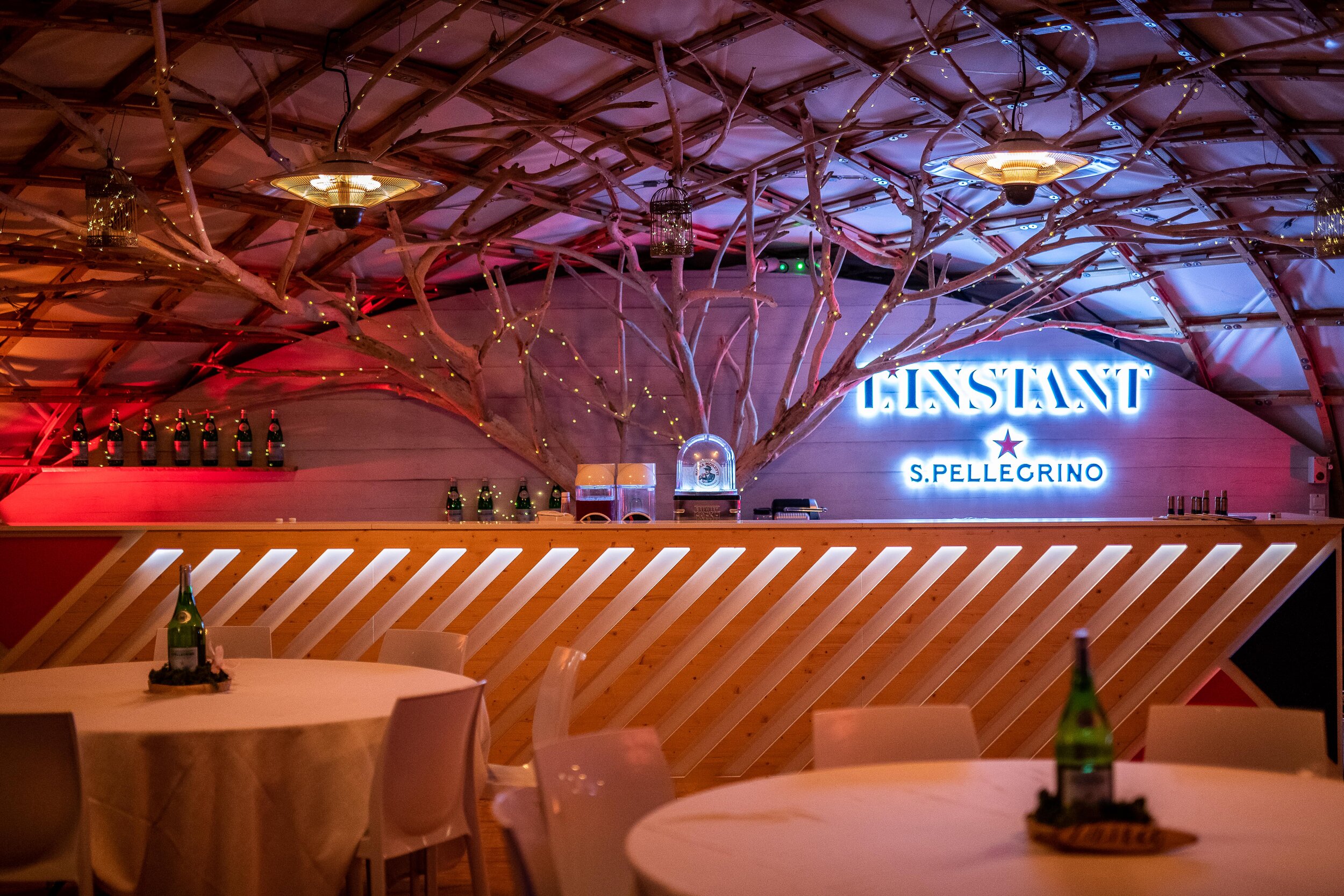 Un restaurant temporaire lors du festival de Cannes