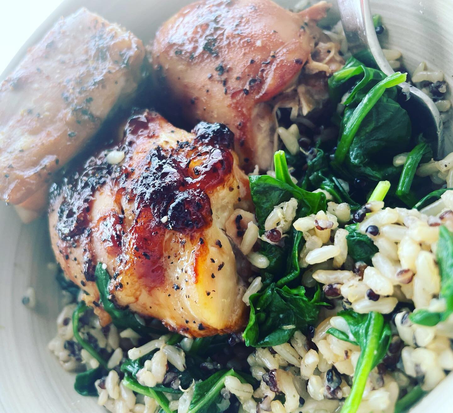 BBQ Chicken Thighs, Garlic Saut&eacute;ed Spinach and Quinoa+Wild Rice Medley 🔥🔥🔥 #healthy #hearty #recipe #protein #carbs #nutrientdense #nutrition #missionfit #stayready