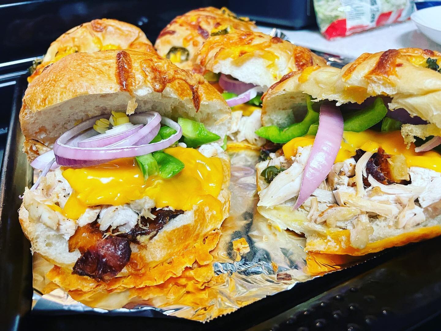 Feeling hungry?🔥

Try this fiery Rotisserie Chicken Baked Sandwich on Jalape&ntilde;o Bread. Made with the freshest ingredients from low sodium rotisserie chicken, green bell peppers, red onions, sharp cheddar cheese, fresh lettuce and plenty of uma