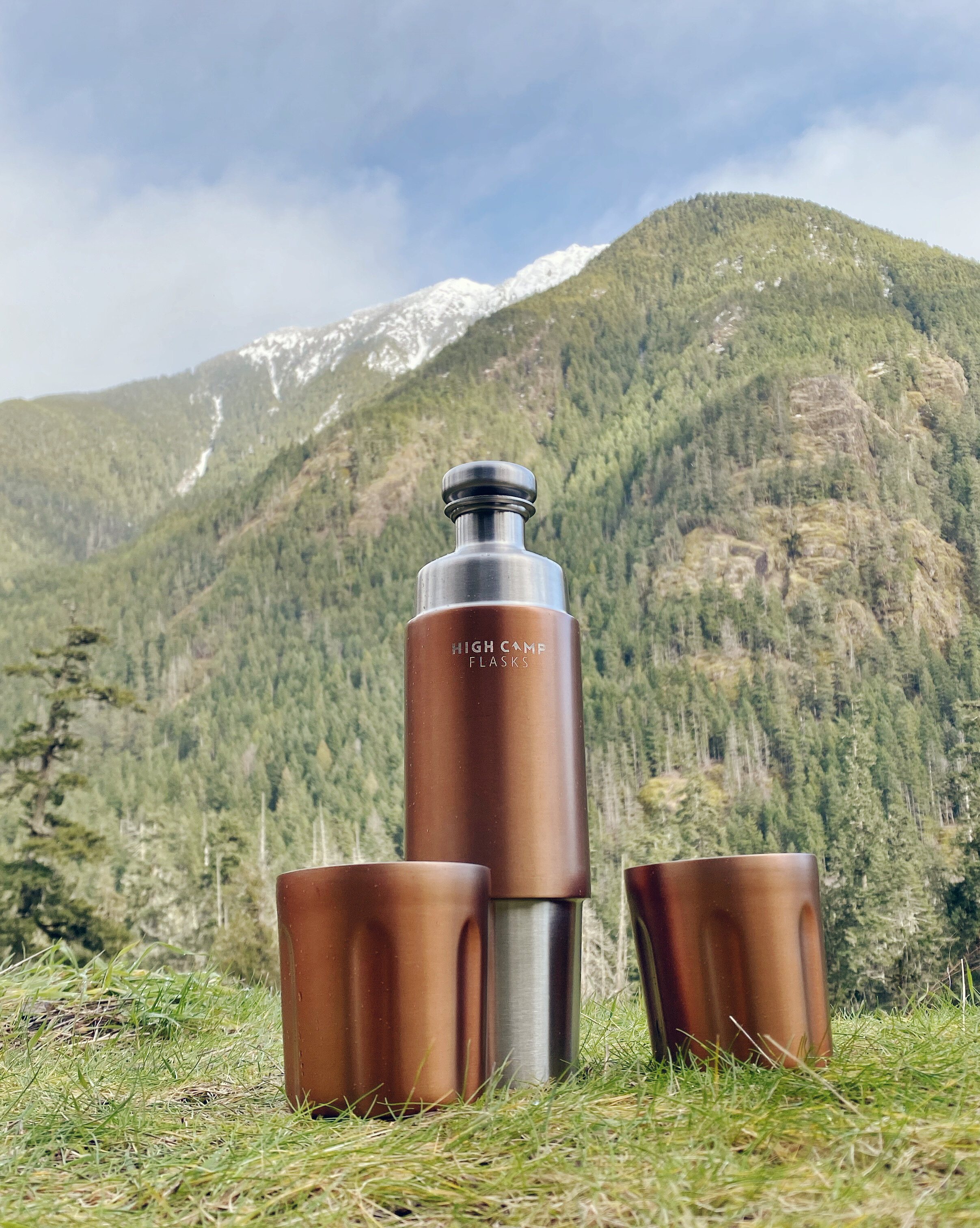 The High Camp Firelight 750 Flask — hatchet & lantern