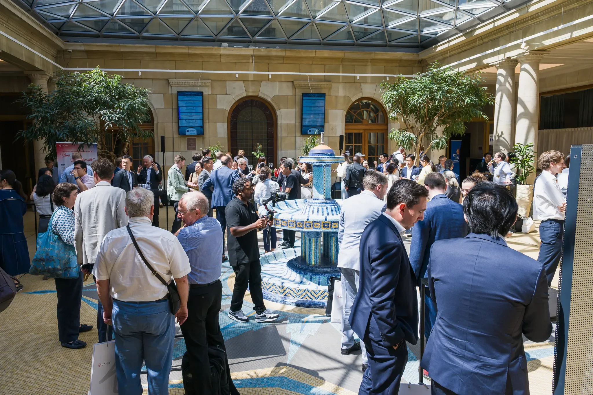 Photo professionnelle d'ambiance lors d'une conférence internationale au Résidence Palace à Bruxelles