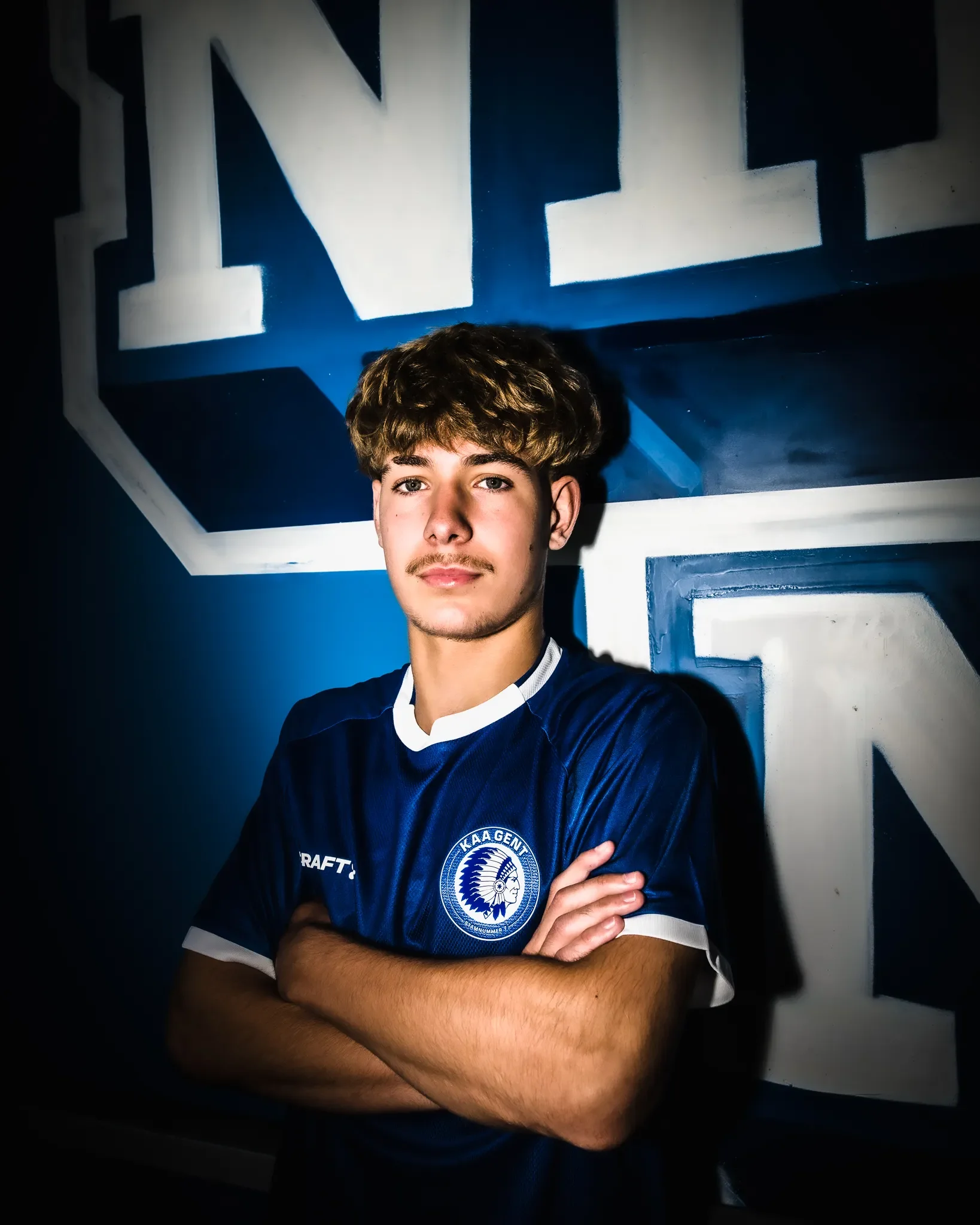 Photographie, portrait professionnel du joueurde football Loris Pirotte par le photographe de ISOWAY