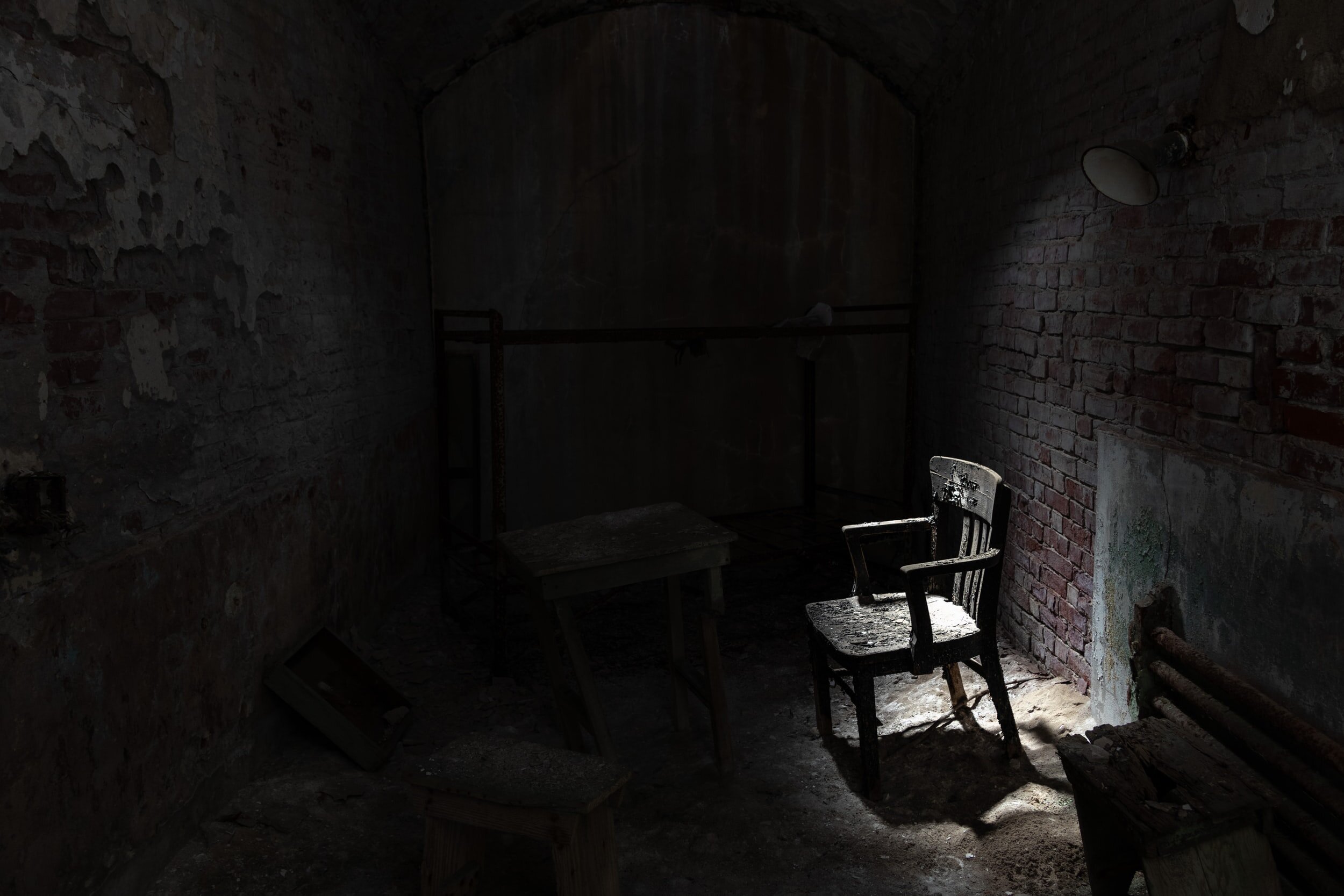 Last Hours: Scenes of Capital Punishment in Melville, Hanley, and Malouf