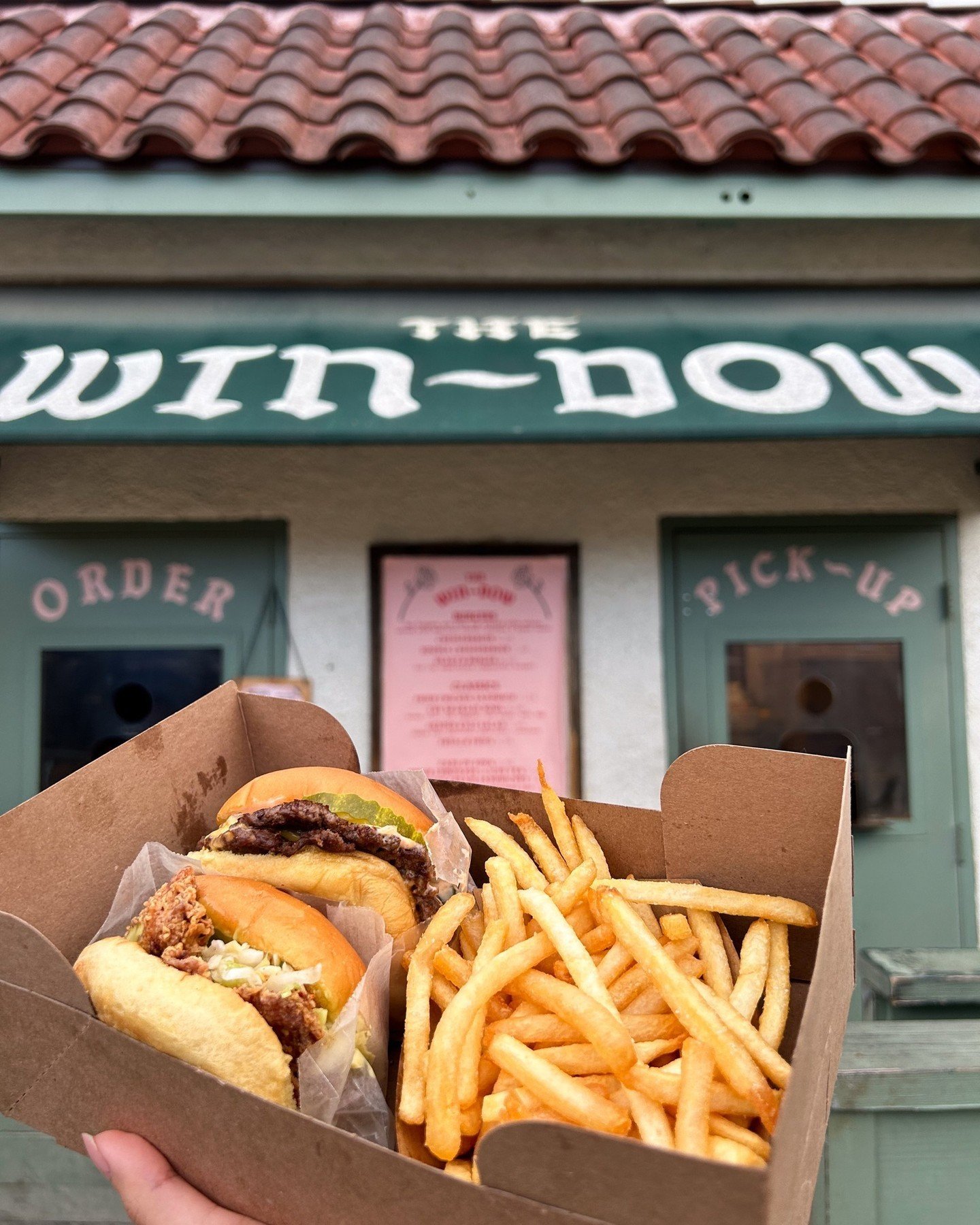 YOU'RE WELCOME ~ for making your day 100x better with burgers 😋⁠
#TheWindowLA⁠
⁠