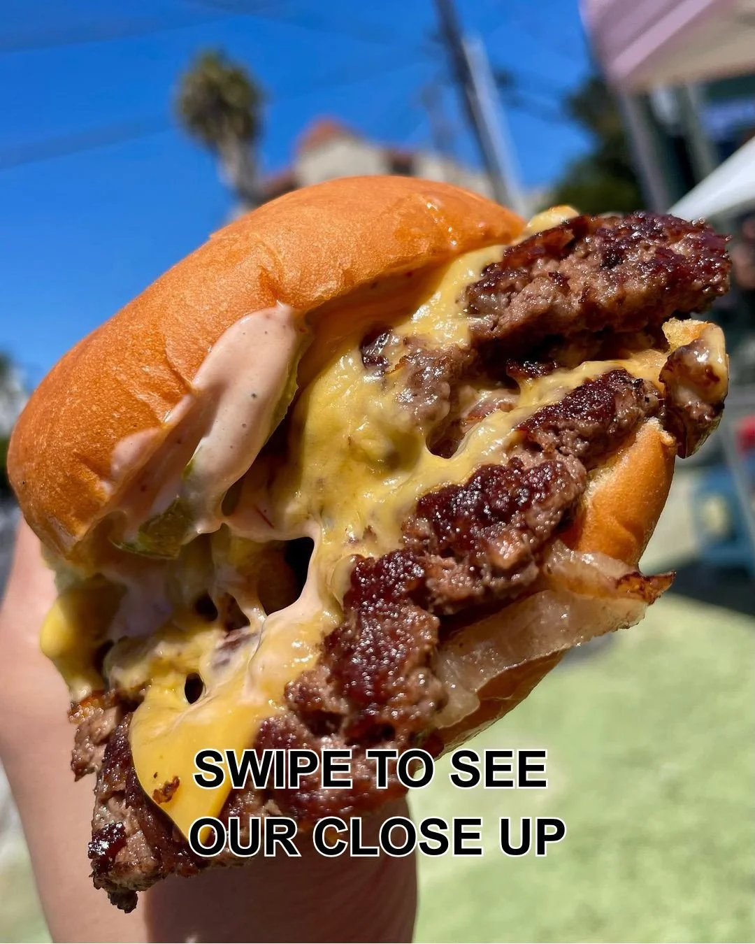 CAMERA READY, ALWAYS~ Order for pick up online or on your favrotie food delivery app 🍔🛍️📲 #thewindowLA #smashburgers #cheeseburger #burgertime