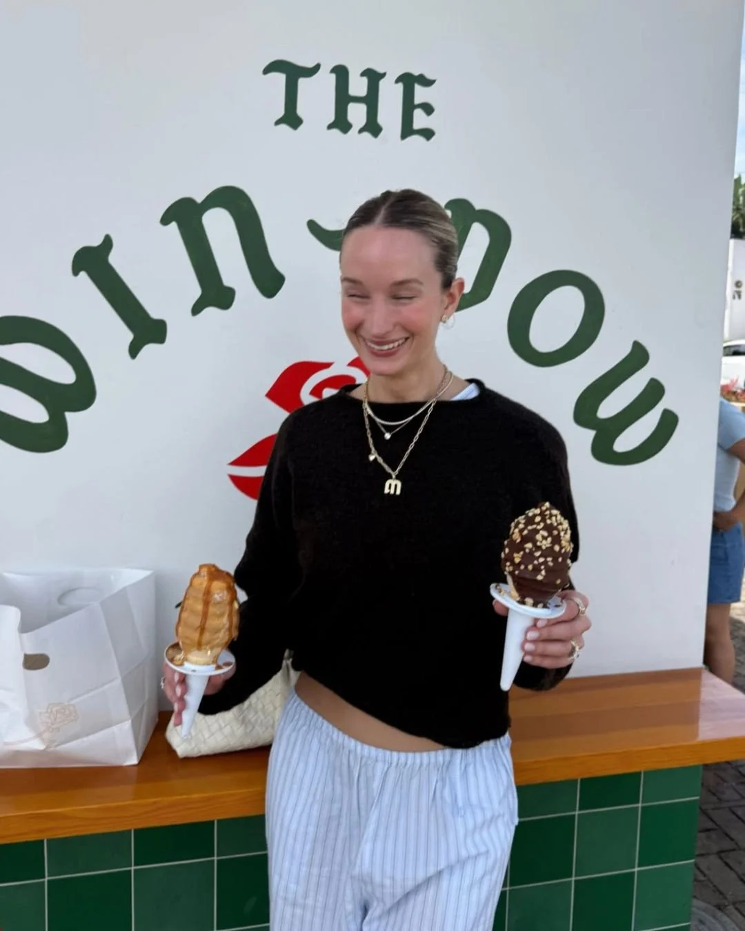 WIN~DOW PAPARAZZI~ just some of our favorite recent tags from y'all 🥰⁠
#youatthewindowLA #thewindowLA #foodies #smashburger⁠
📸 : @grubgurlz, @seoulsearchinglexi, @j_menaom, and @kelseybidelniyat