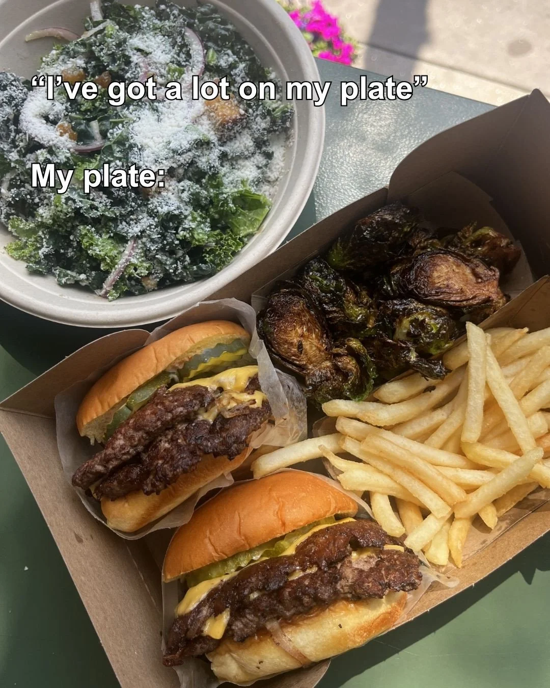 GRAB A BURGER~ and enjoy the weekend 😎 Order online or through your favorite food delivery app 🍔📲 #thewindowLA #burgersandbeer #weekendeats #fries