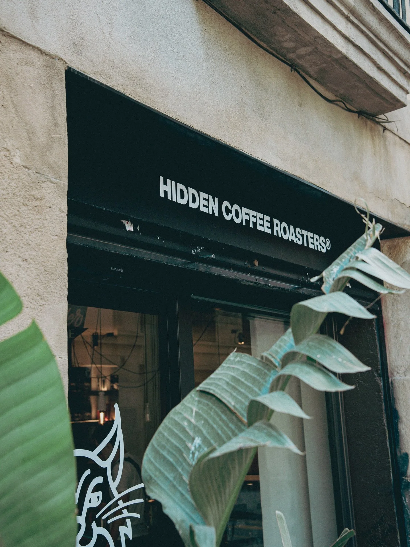 There are many reasons people seek out coffee shops. And when I&rsquo;m away from home, it&rsquo;s always at least two and maybe sometimes three a day. And it&rsquo;s not only about the caffeine fix.

Honestly, I&rsquo;m visiting to buy myself 30 min